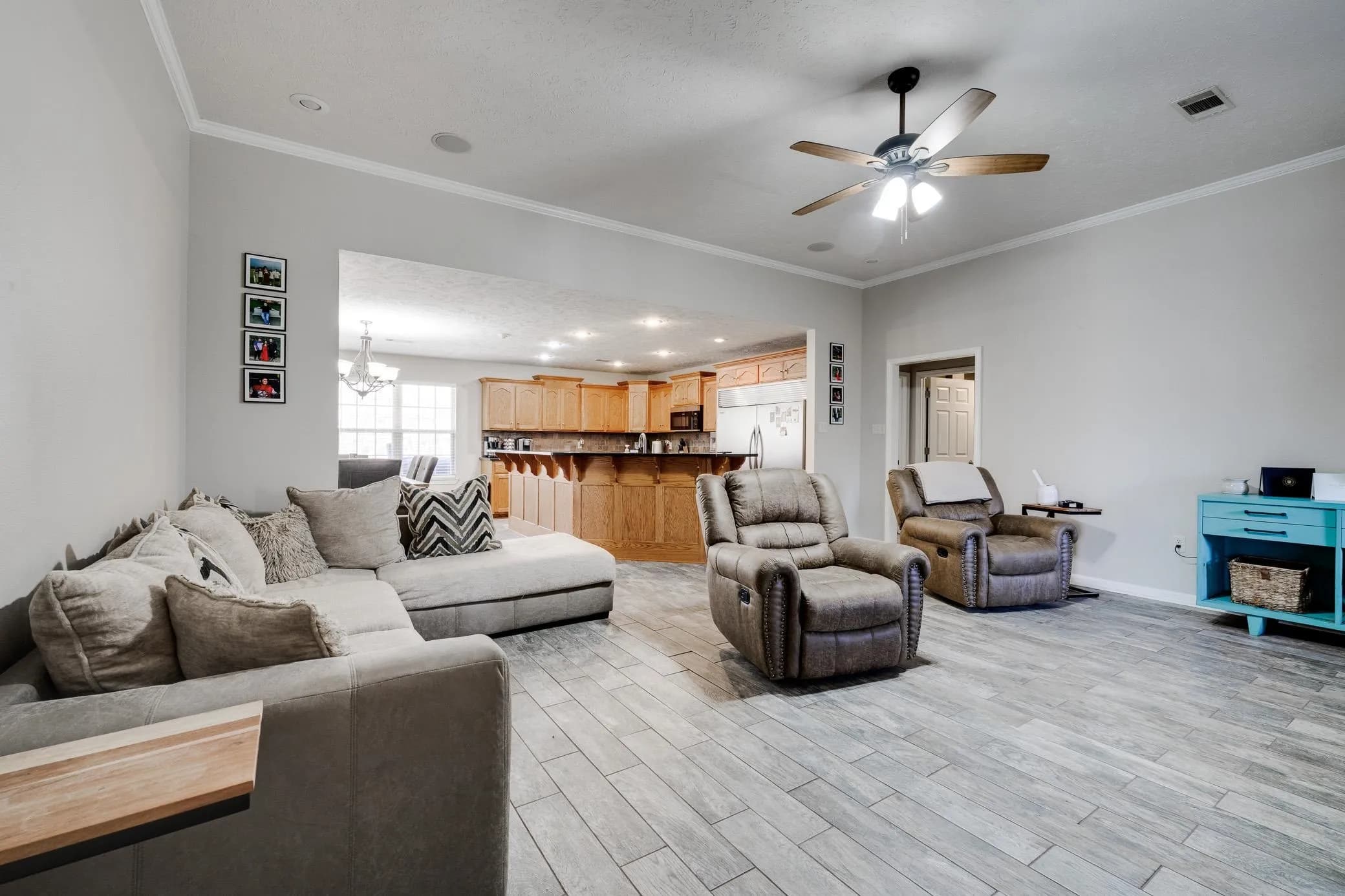 Property at 15  Monark trail - Image 2