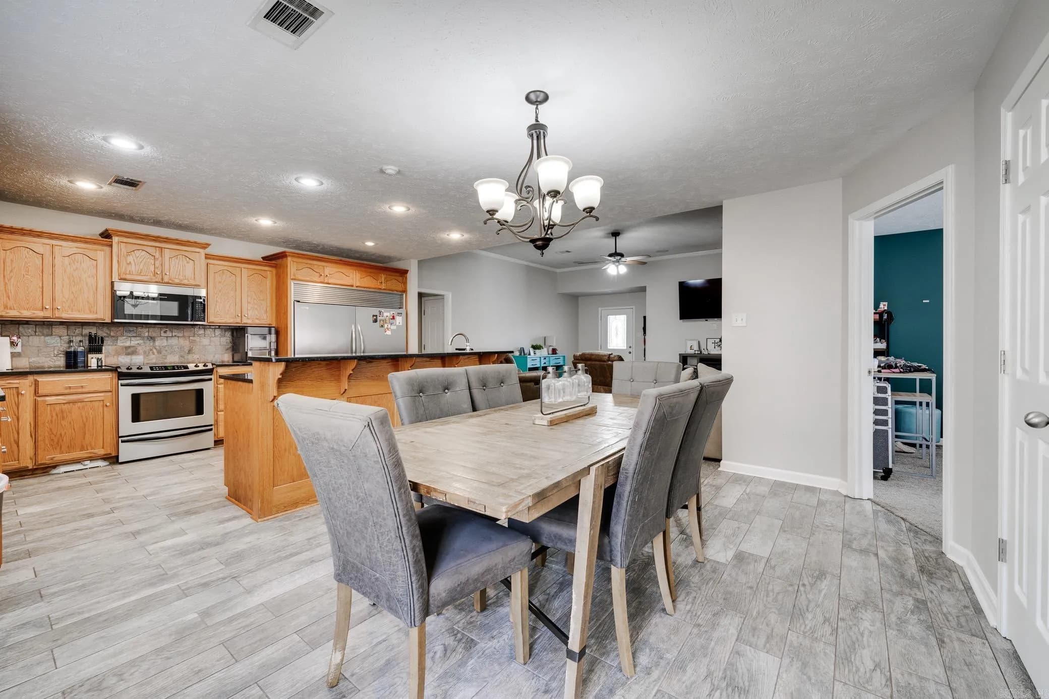 Property at 15  Monark trail - Image 9