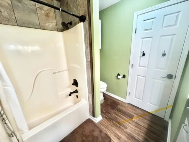 Property at 4821  Lexington park circle - Image 27