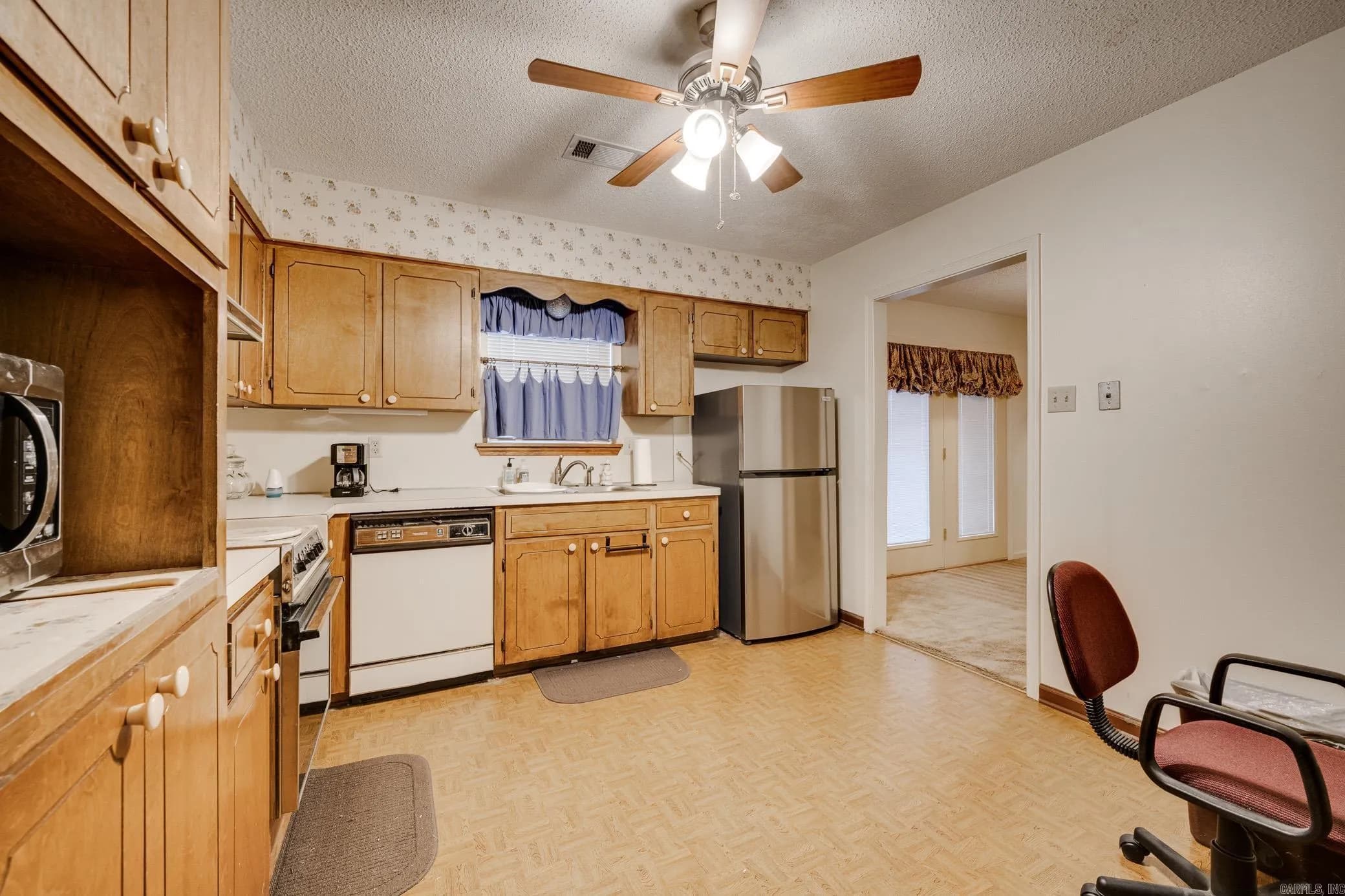 Property at 15  Laura - Image 8