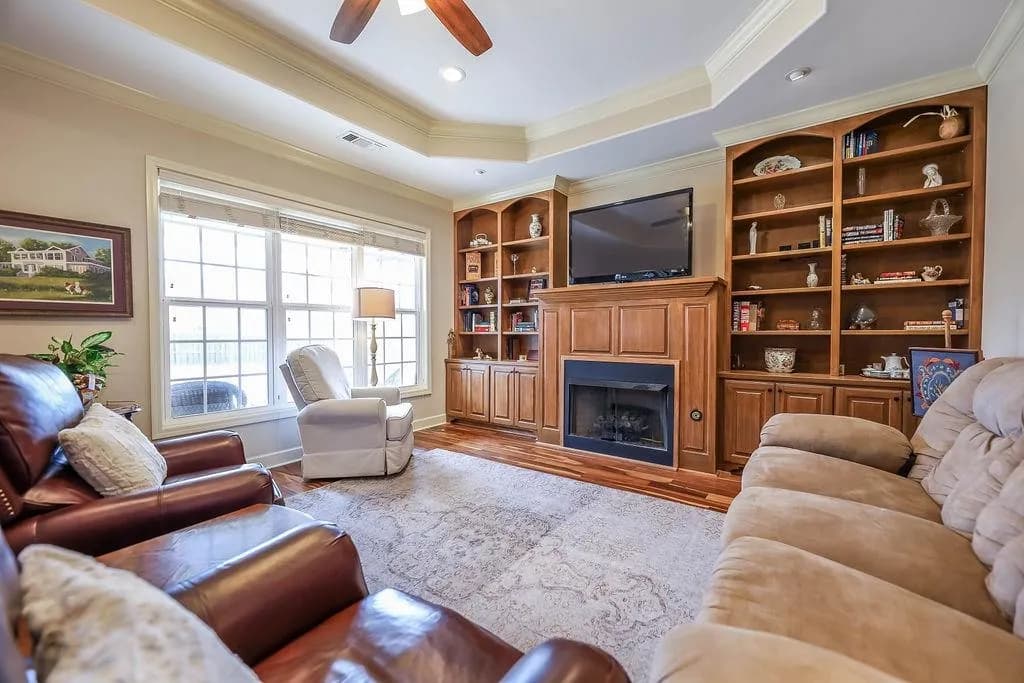 Property at 420  Augusta dr - Image 12