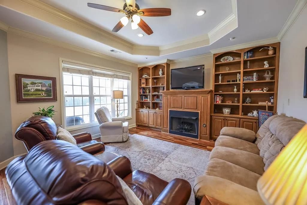 Property at 420  Augusta dr - Image 13