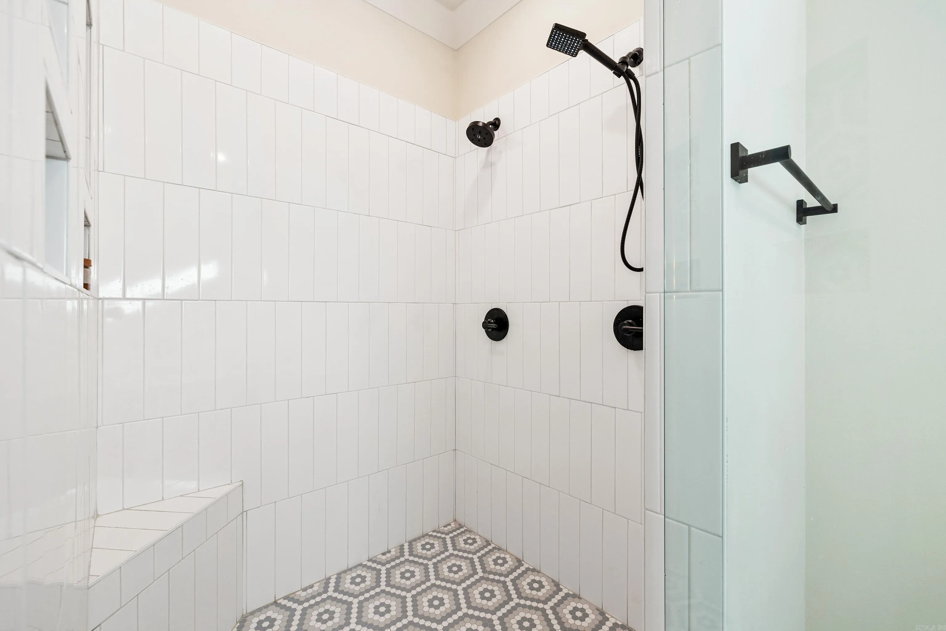 Property at 1542  Sawtooth - Image 34