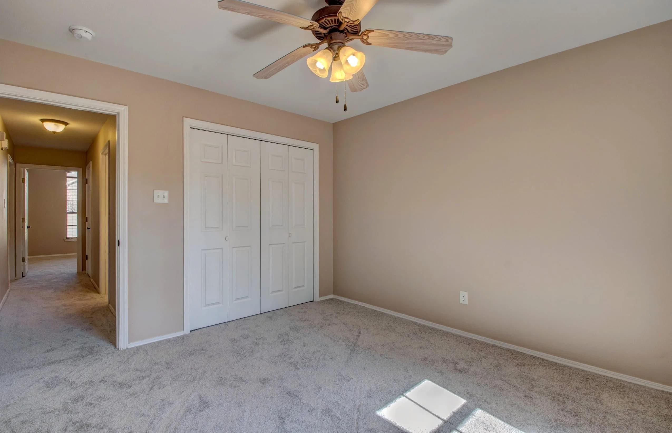 Property at 401  Brookside - Image 33