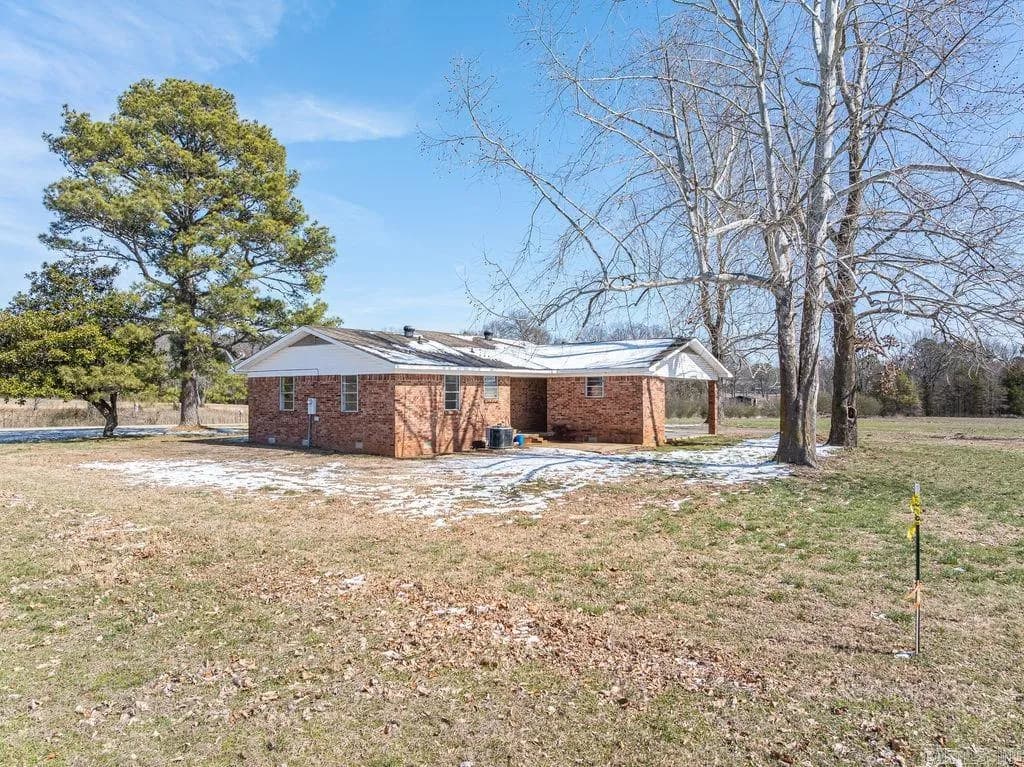 Property at 1053 W Gum log road - Image 4