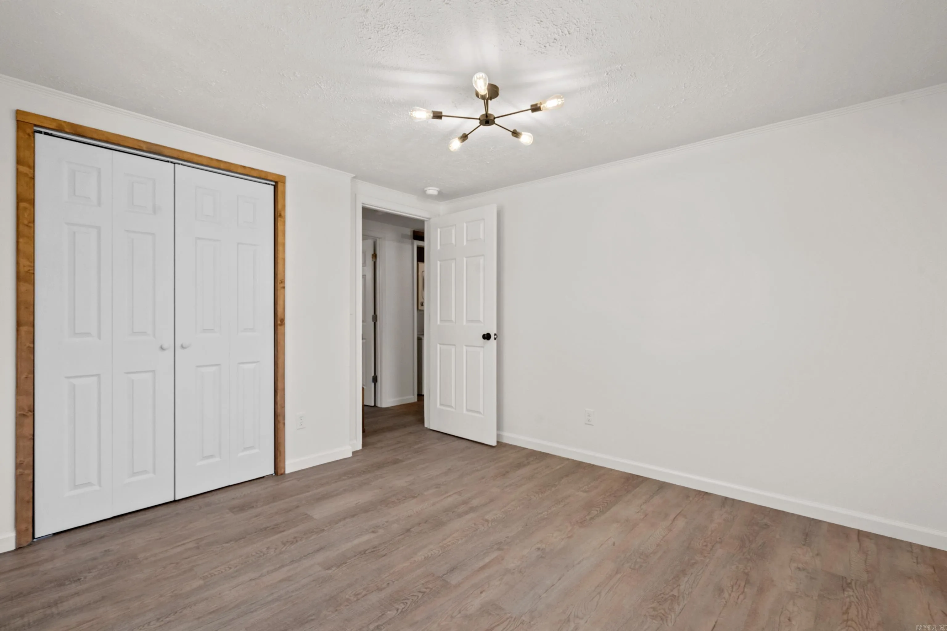 Property at 211  Clairmont - Image 33
