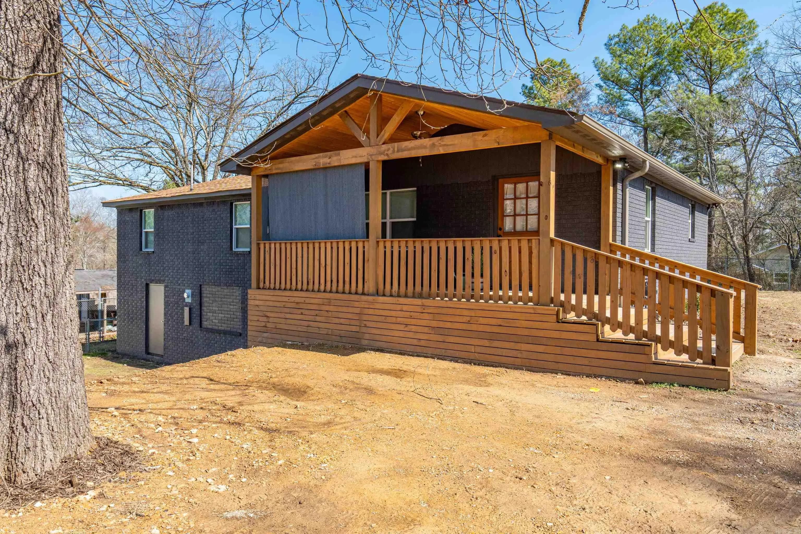 Property at 211  Clairmont - Image 50