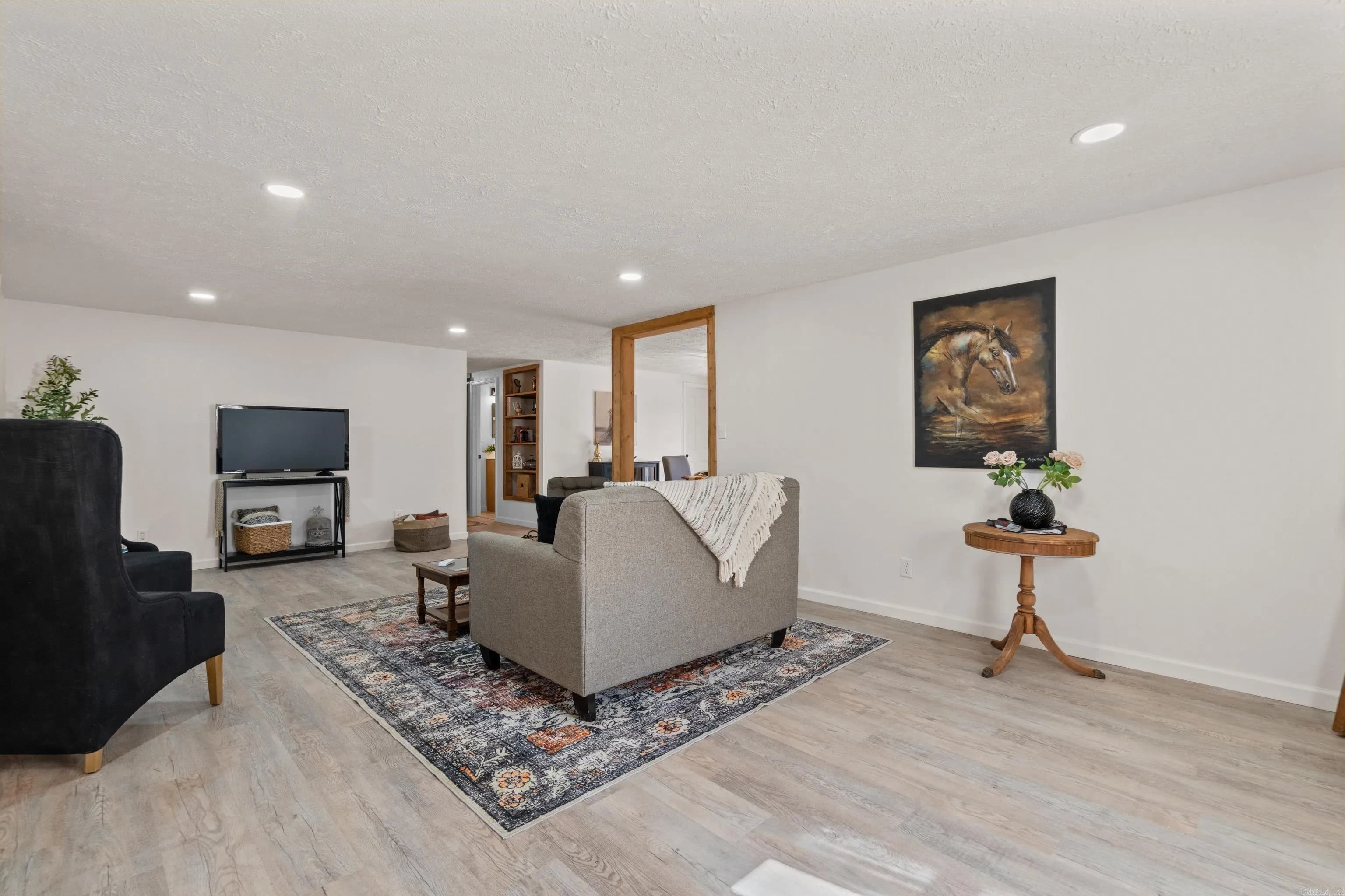 Property at 211  Clairmont - Image 4
