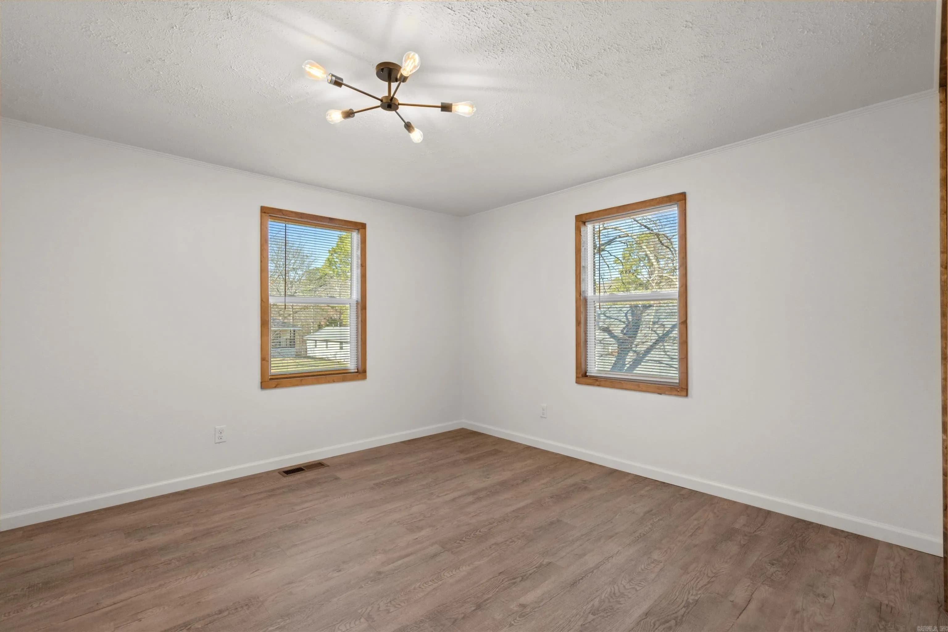 Property at 211  Clairmont - Image 32