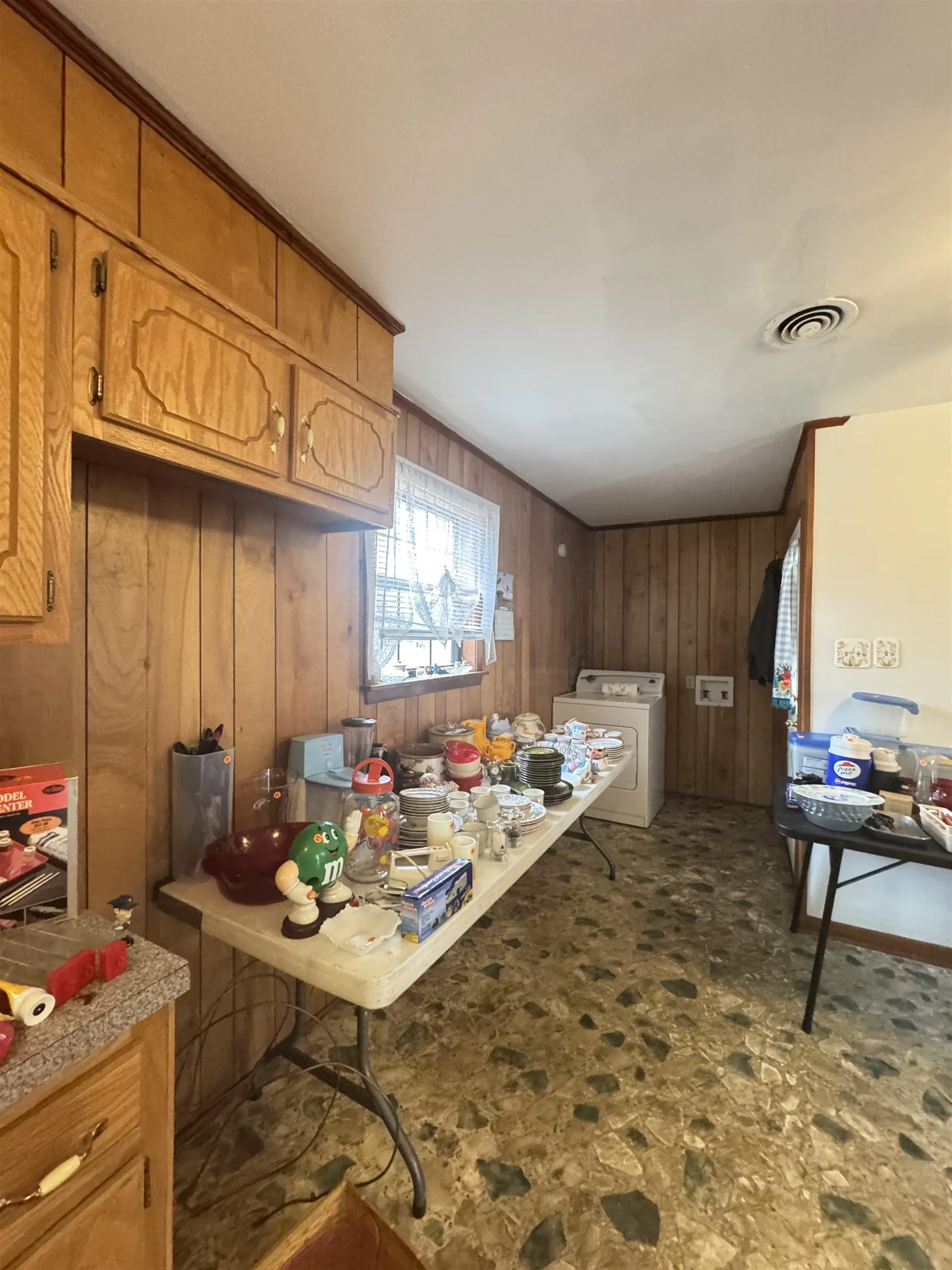 Property at 1117  Ohio - Image 10