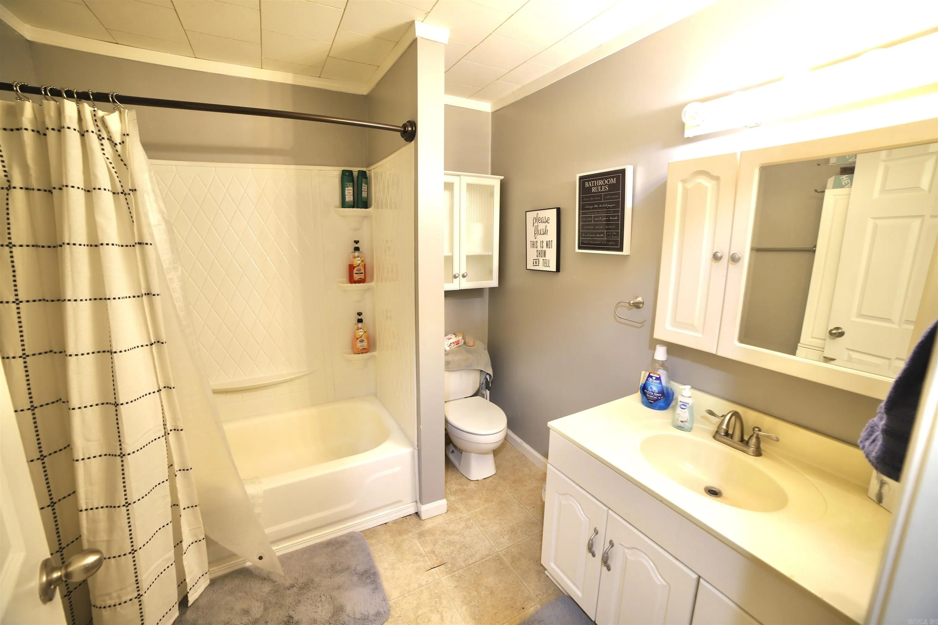 Property at 1020  Nadine - Image 19