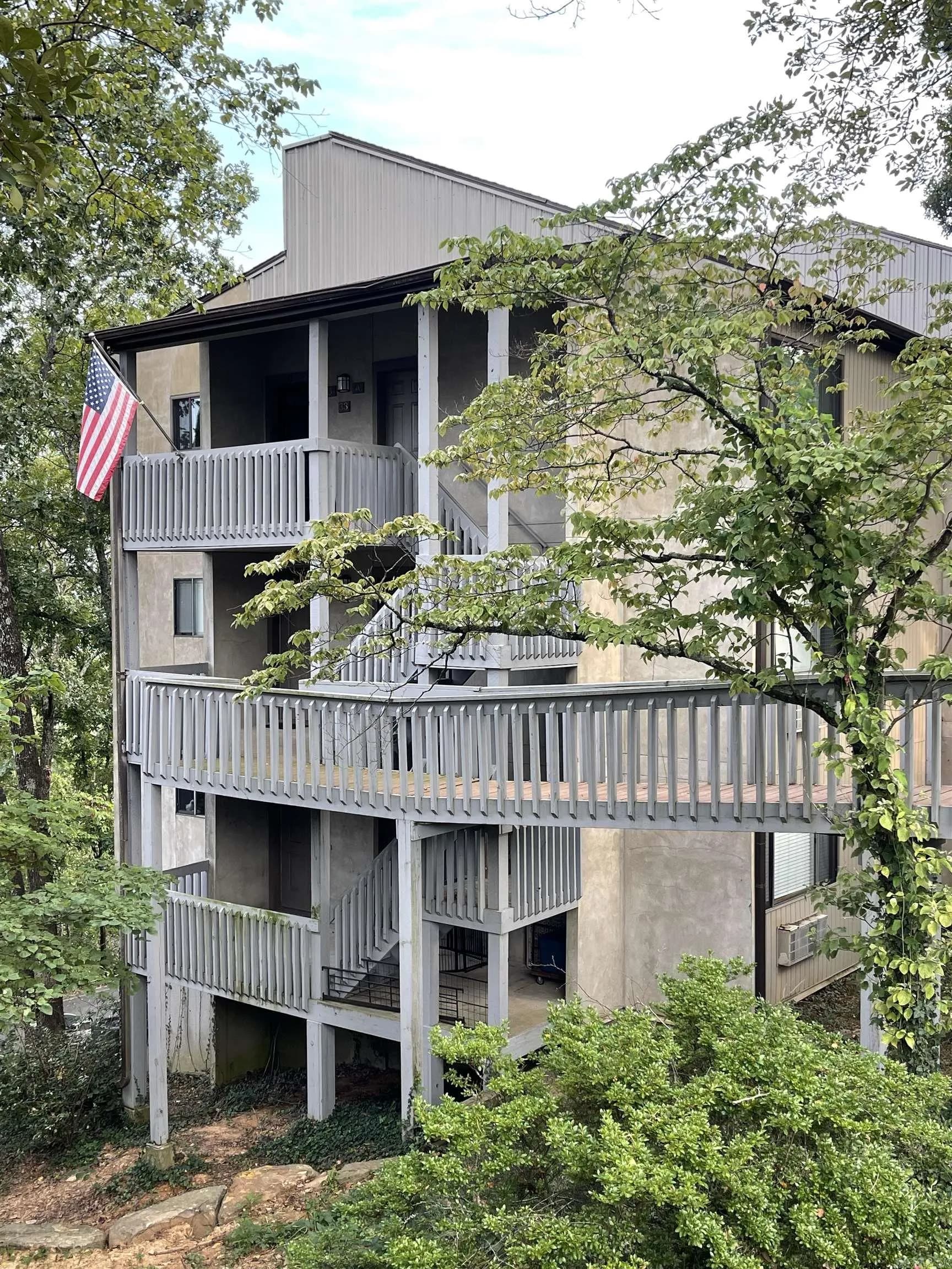Property at 125  Chelsea, 33 - Image 1