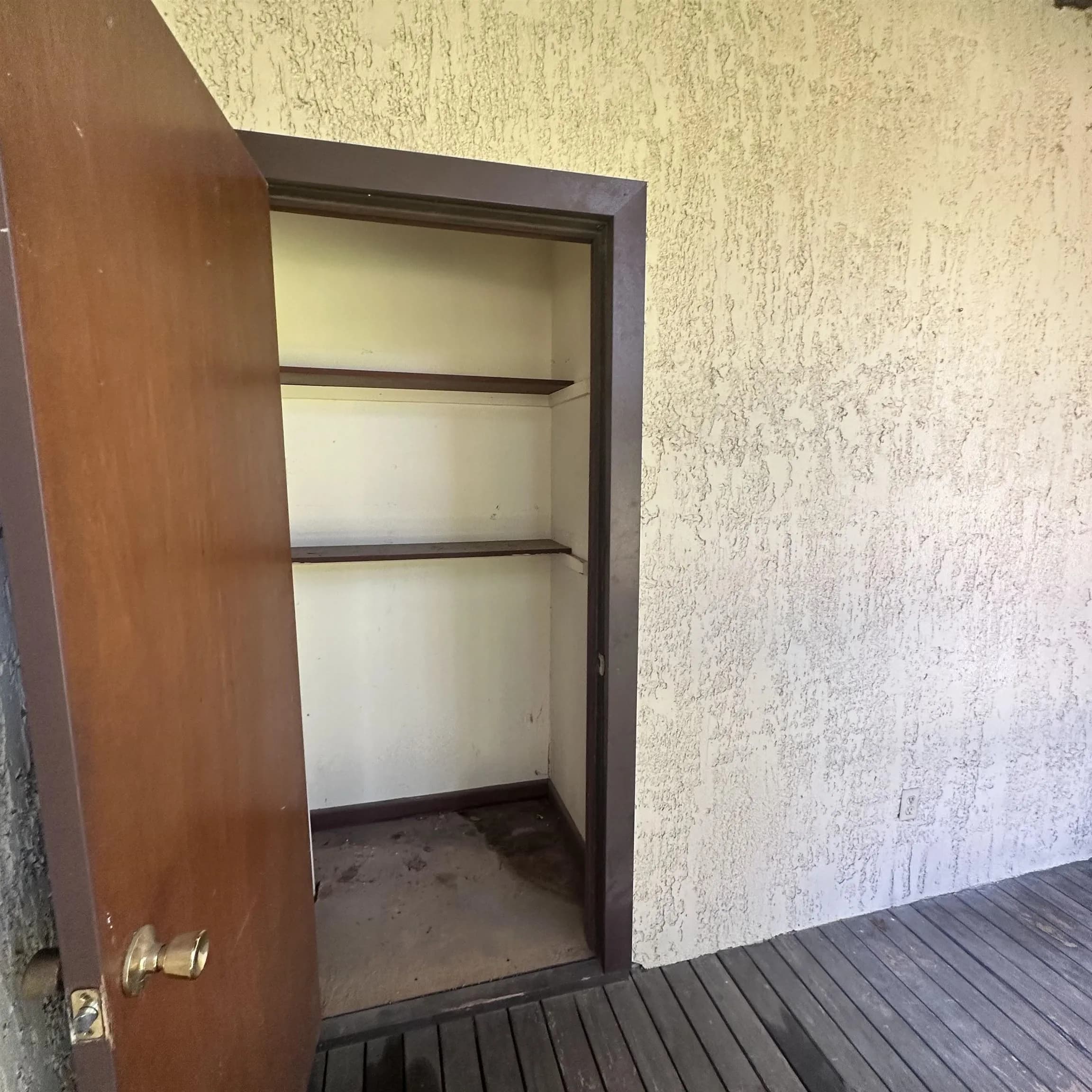 Property at 585  Belvedere - Image 8