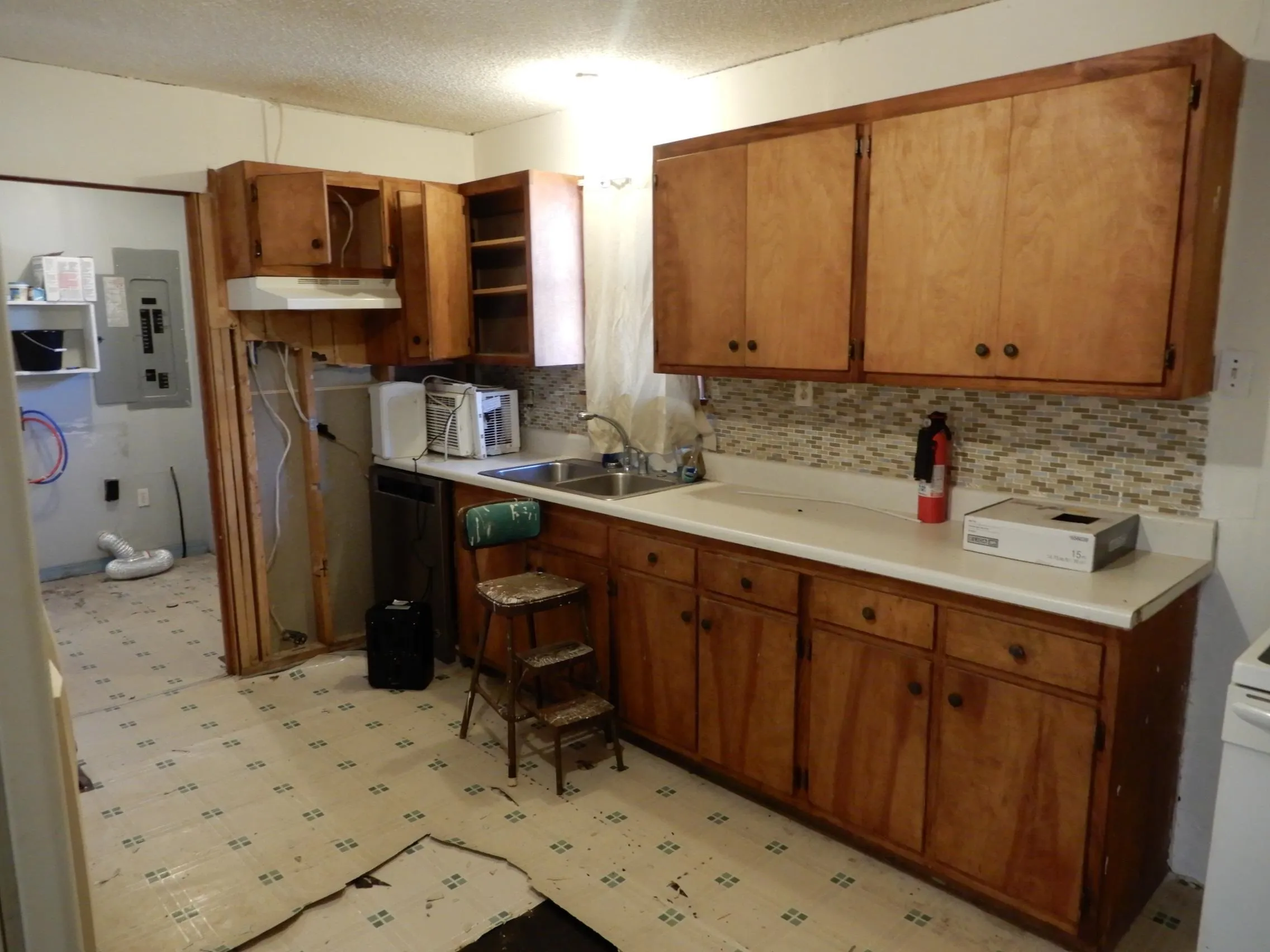 Property at 414  Lutrell - Image 20