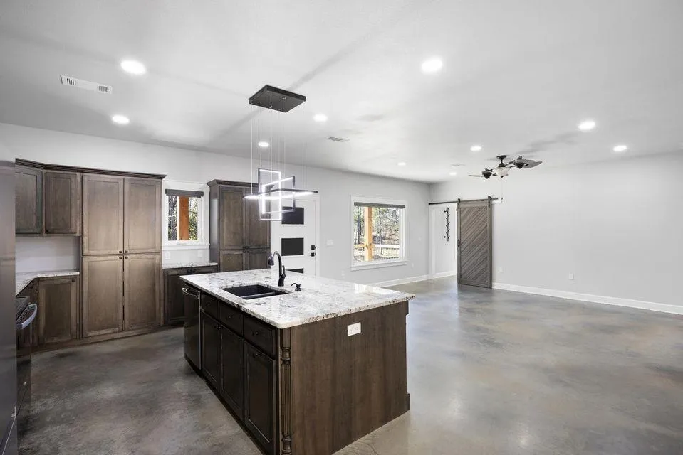 Property at 70  Lake ridge dr - Image 13