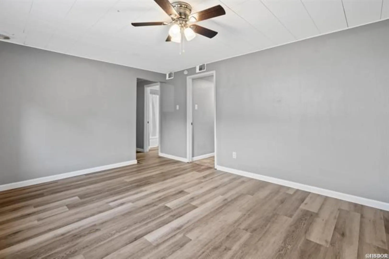 Property at 102  Brandiles - Image 18