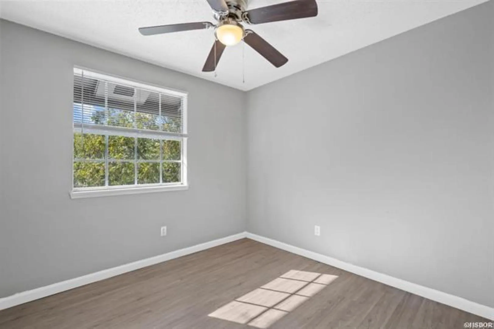 Property at 102  Brandiles - Image 6
