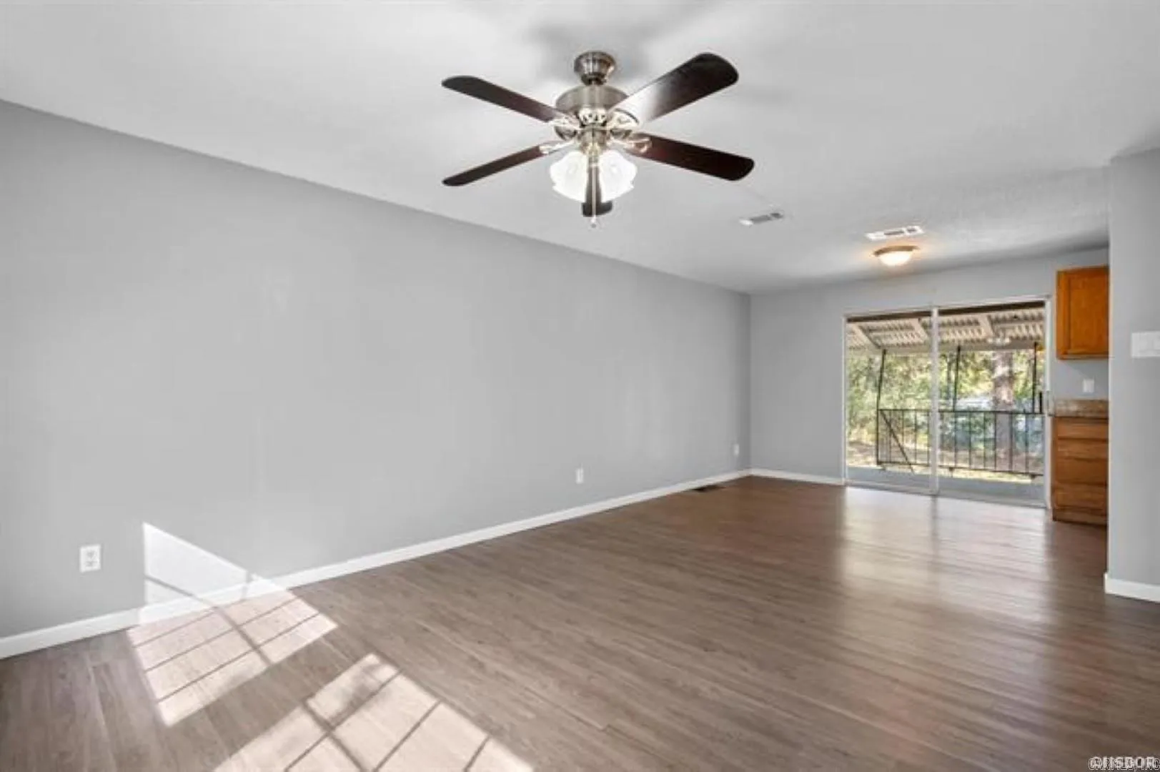 Property at 102  Brandiles - Image 16