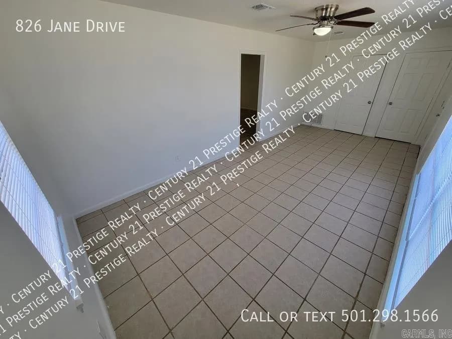 Property at 826  Jane - Image 3