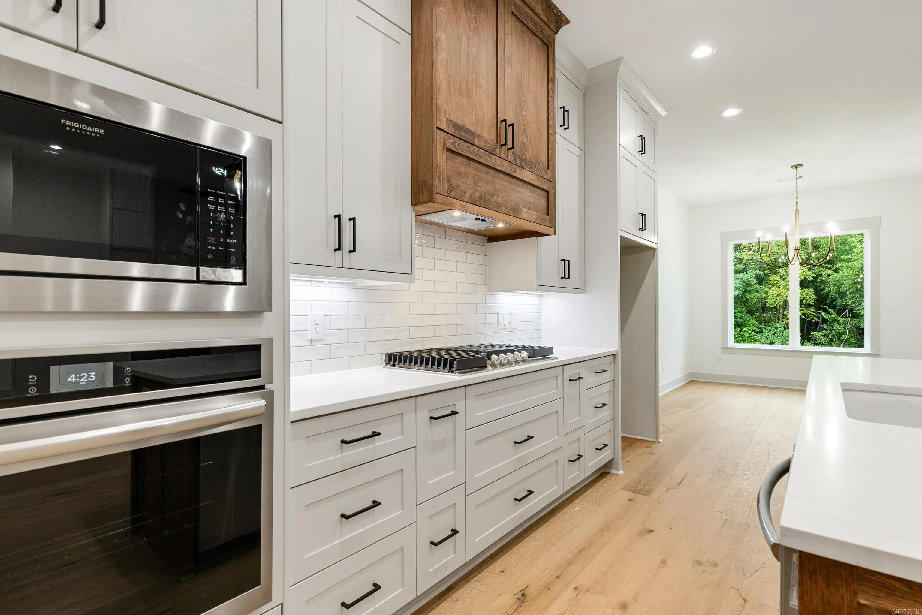 Property at 8004 N Shoreline - Image 16