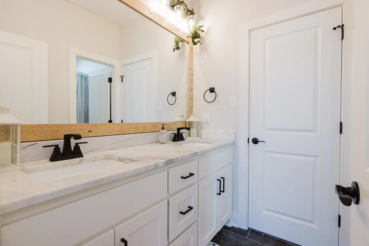 Property at 7229  Havenwood - Image 34