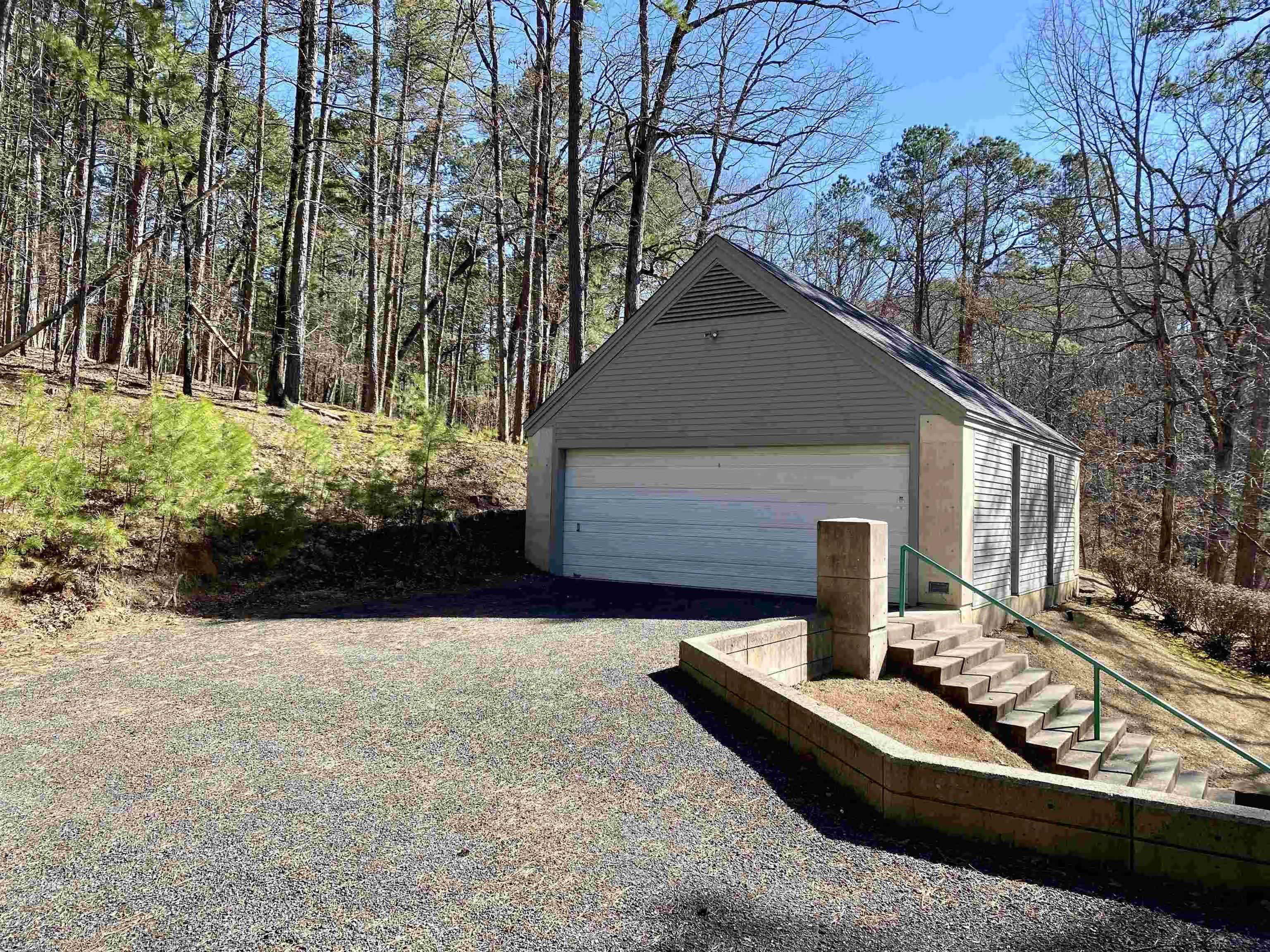 Property at 19  Southridge - Image 35