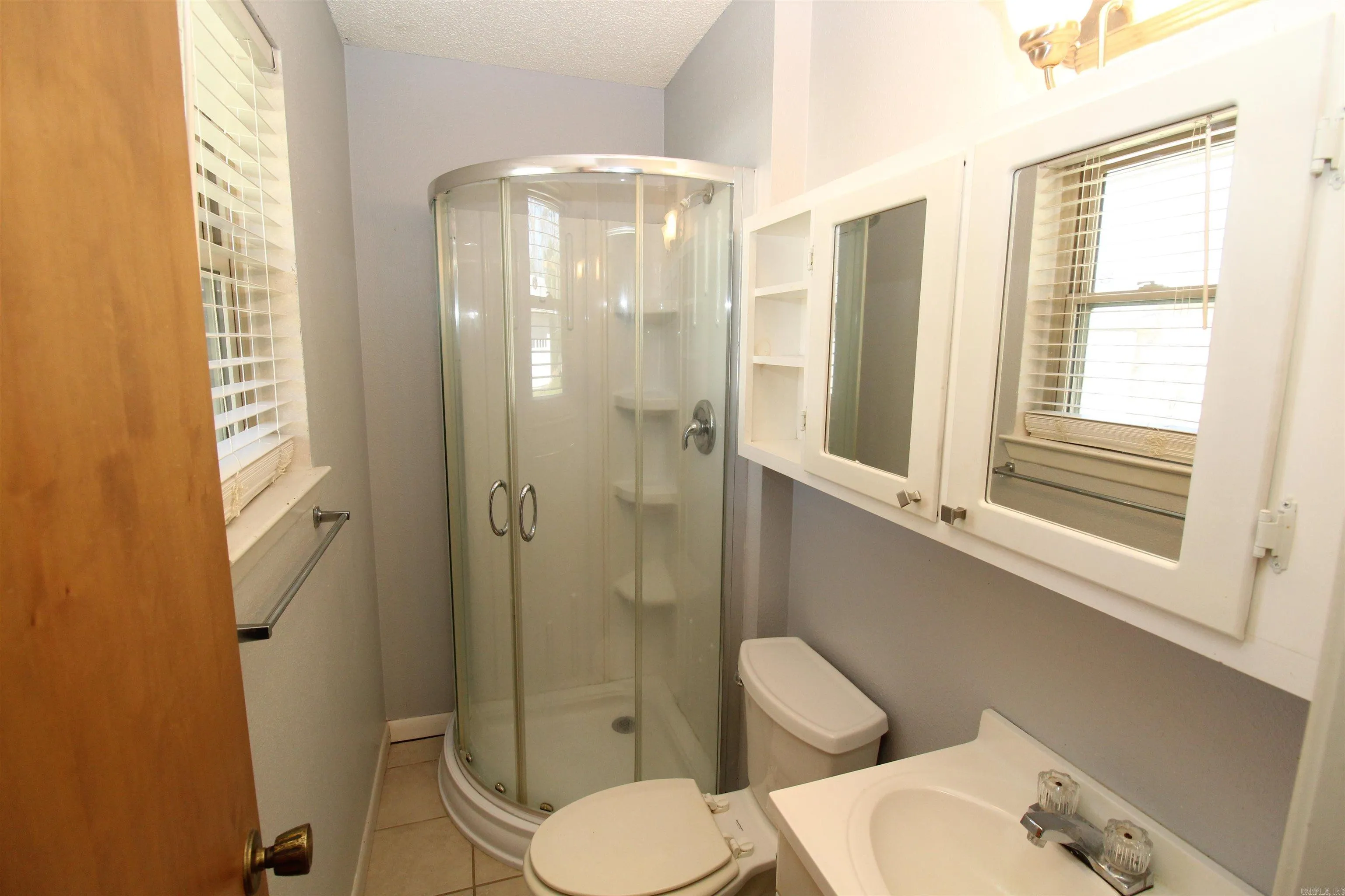 Property at 1302 W Seventh - Image 12