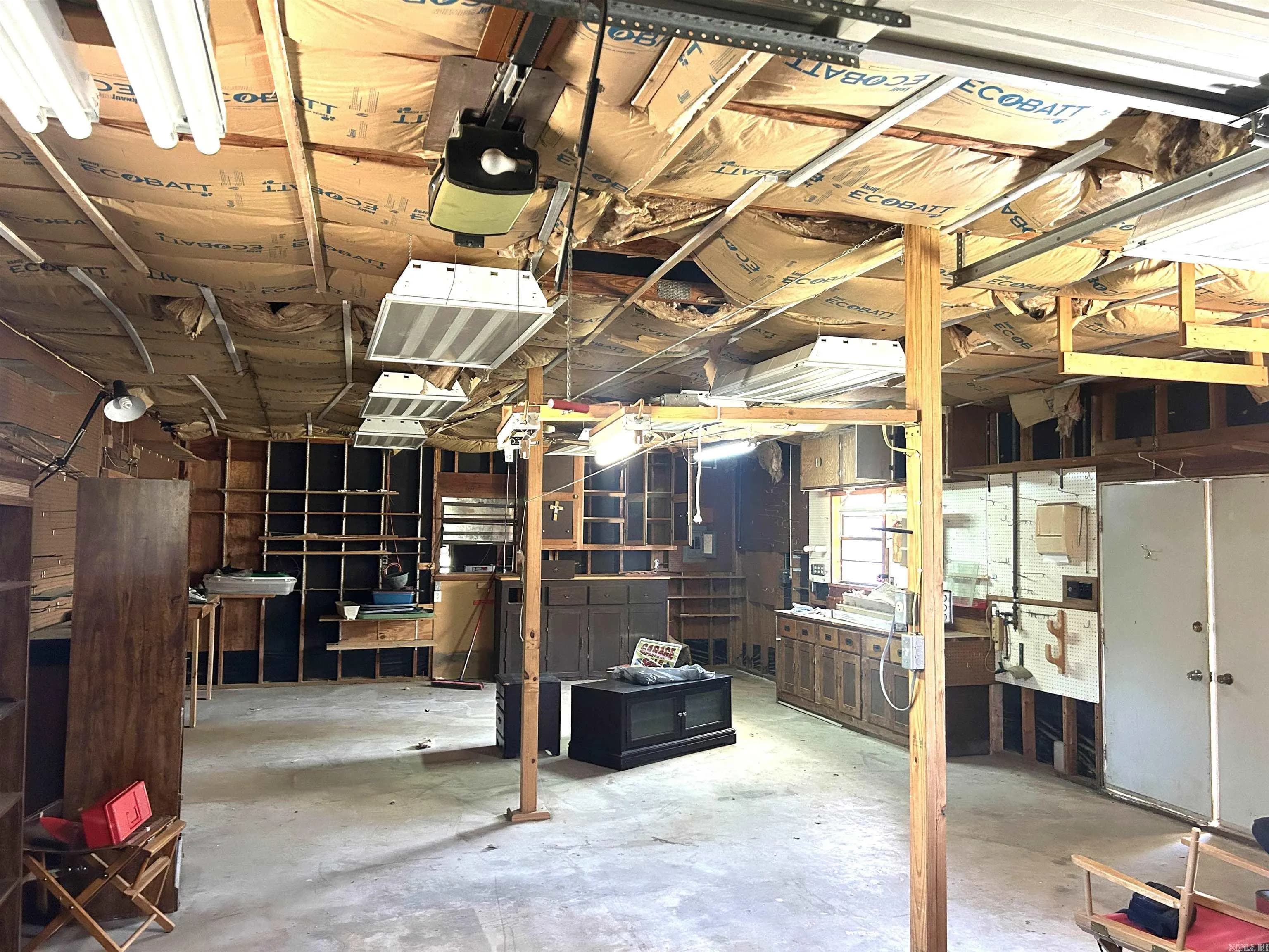 Property at 1302 W Seventh - Image 15