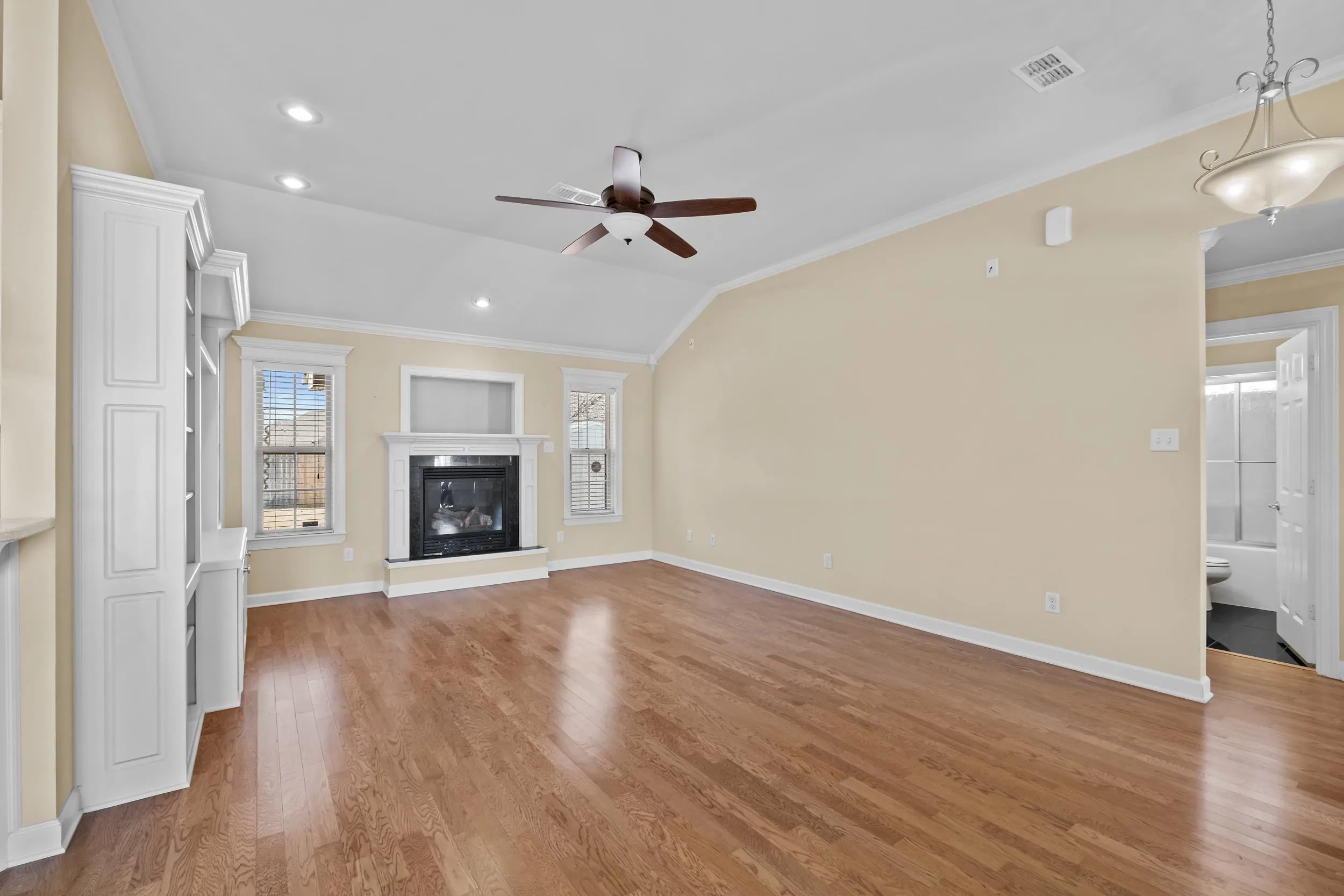 Property at 16  Sagebrush - Image 6