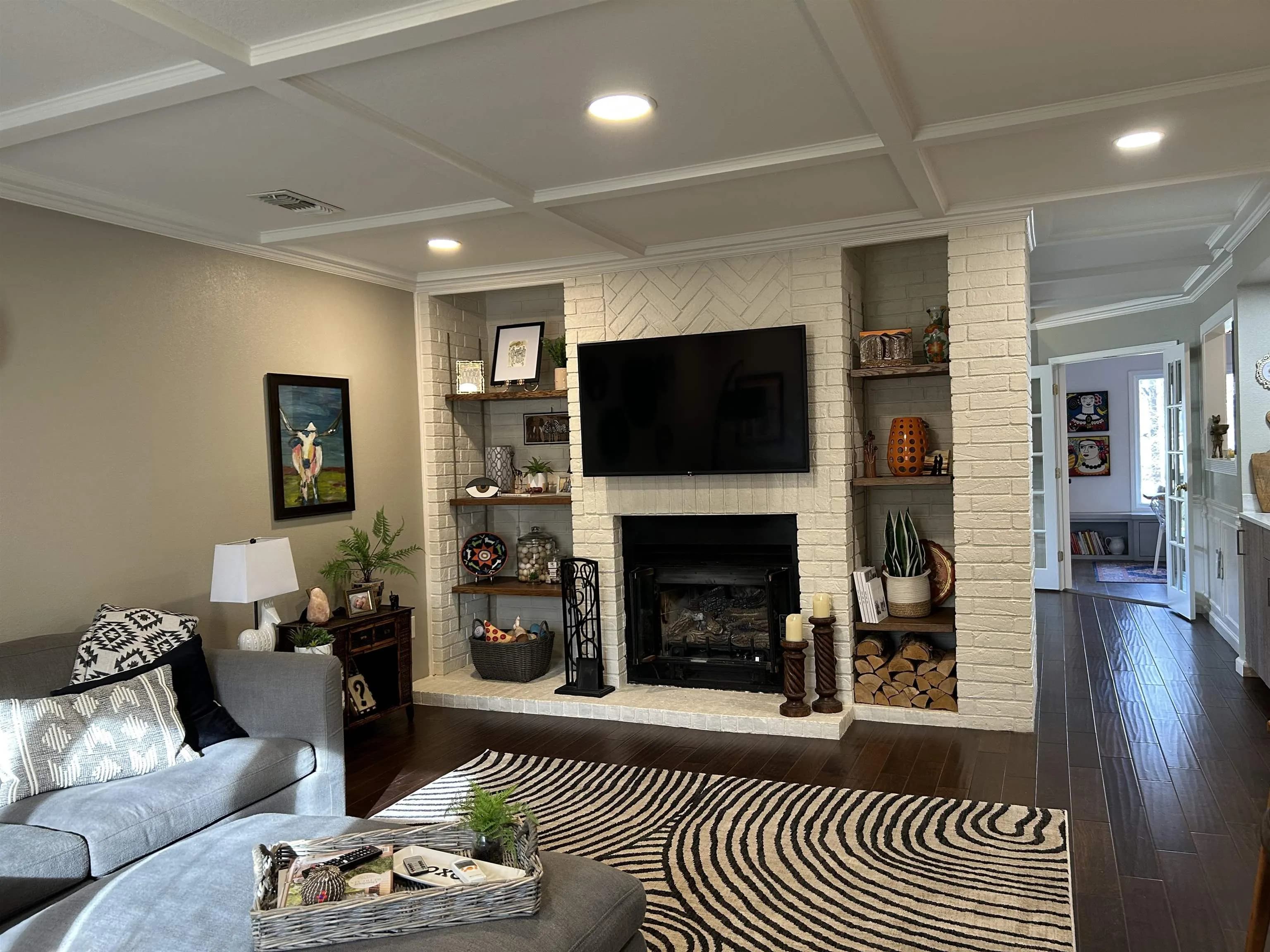 Property at 1000 E Lakeshore - Image 7