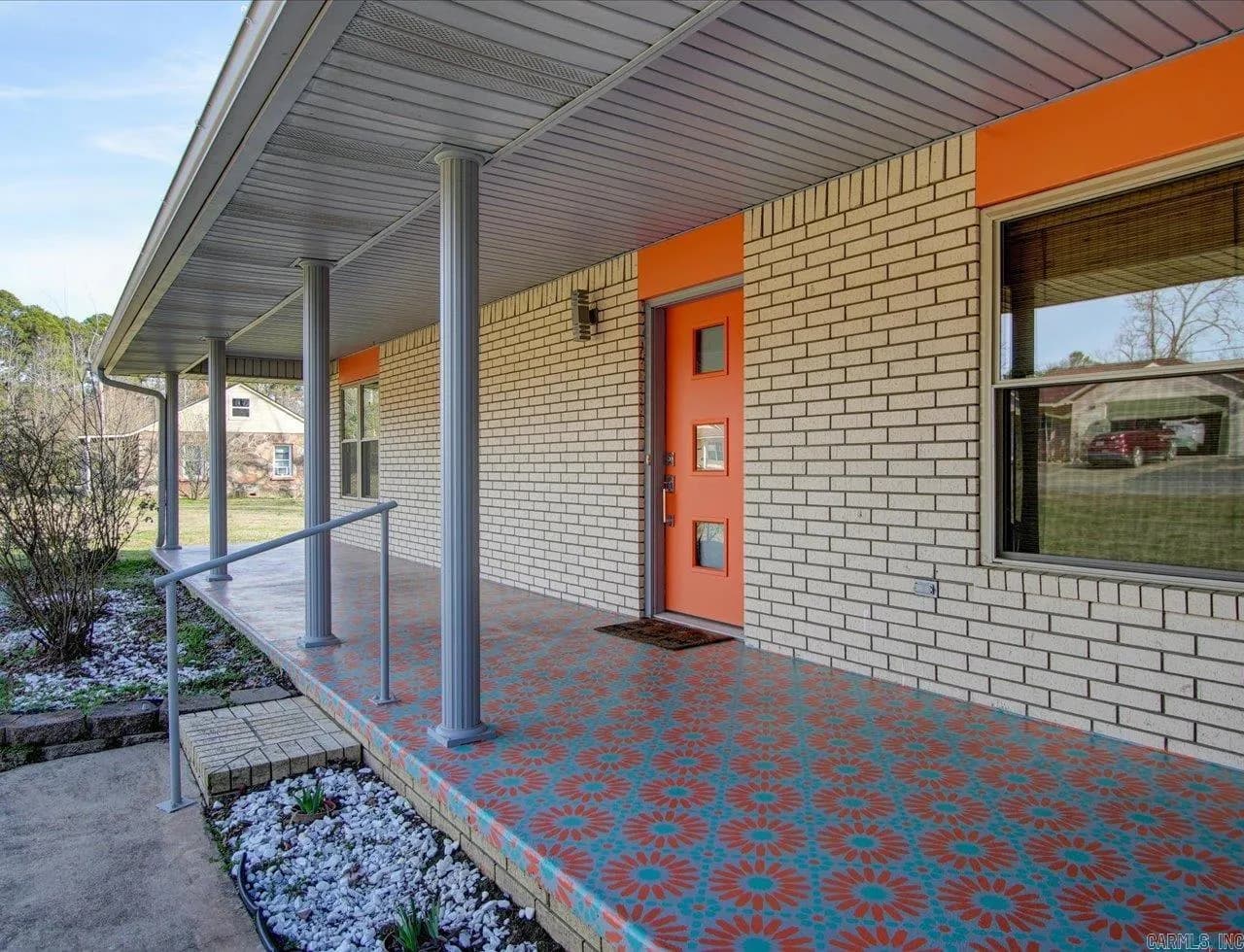 Property at 2212  Missouri - Image 7