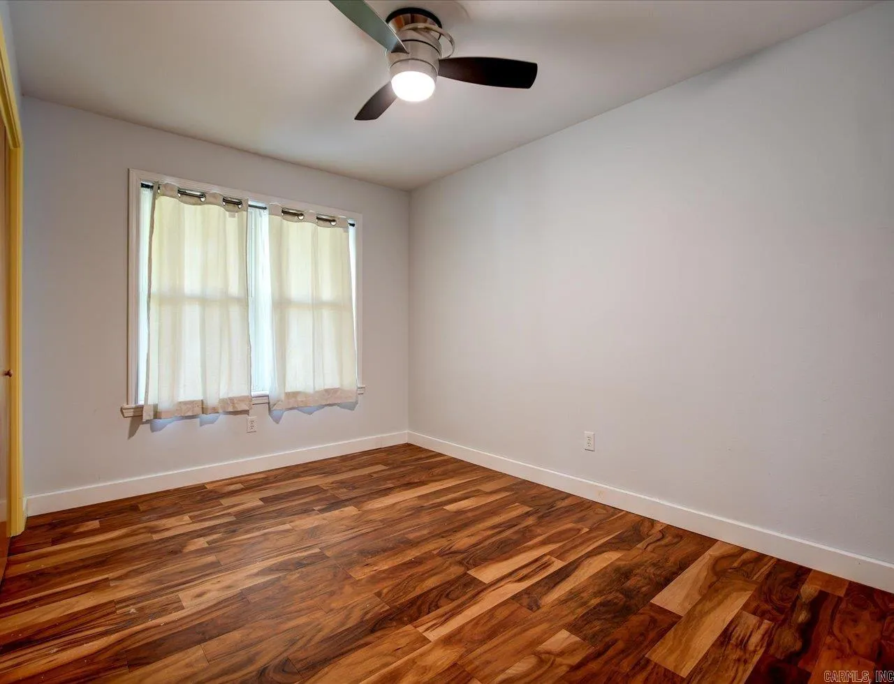 Property at 2212  Missouri - Image 30
