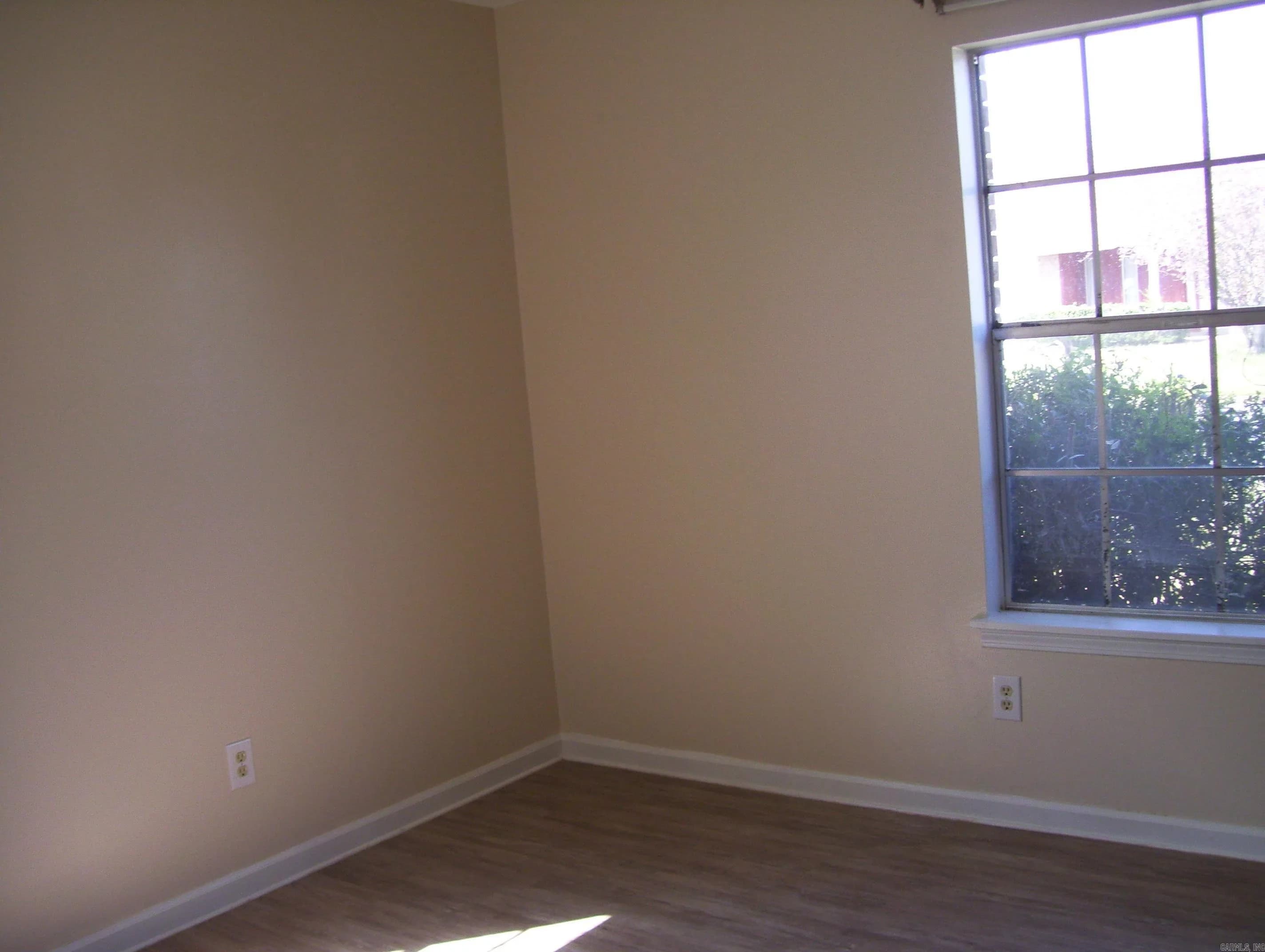 Property at 604 E 33rd - Image 10