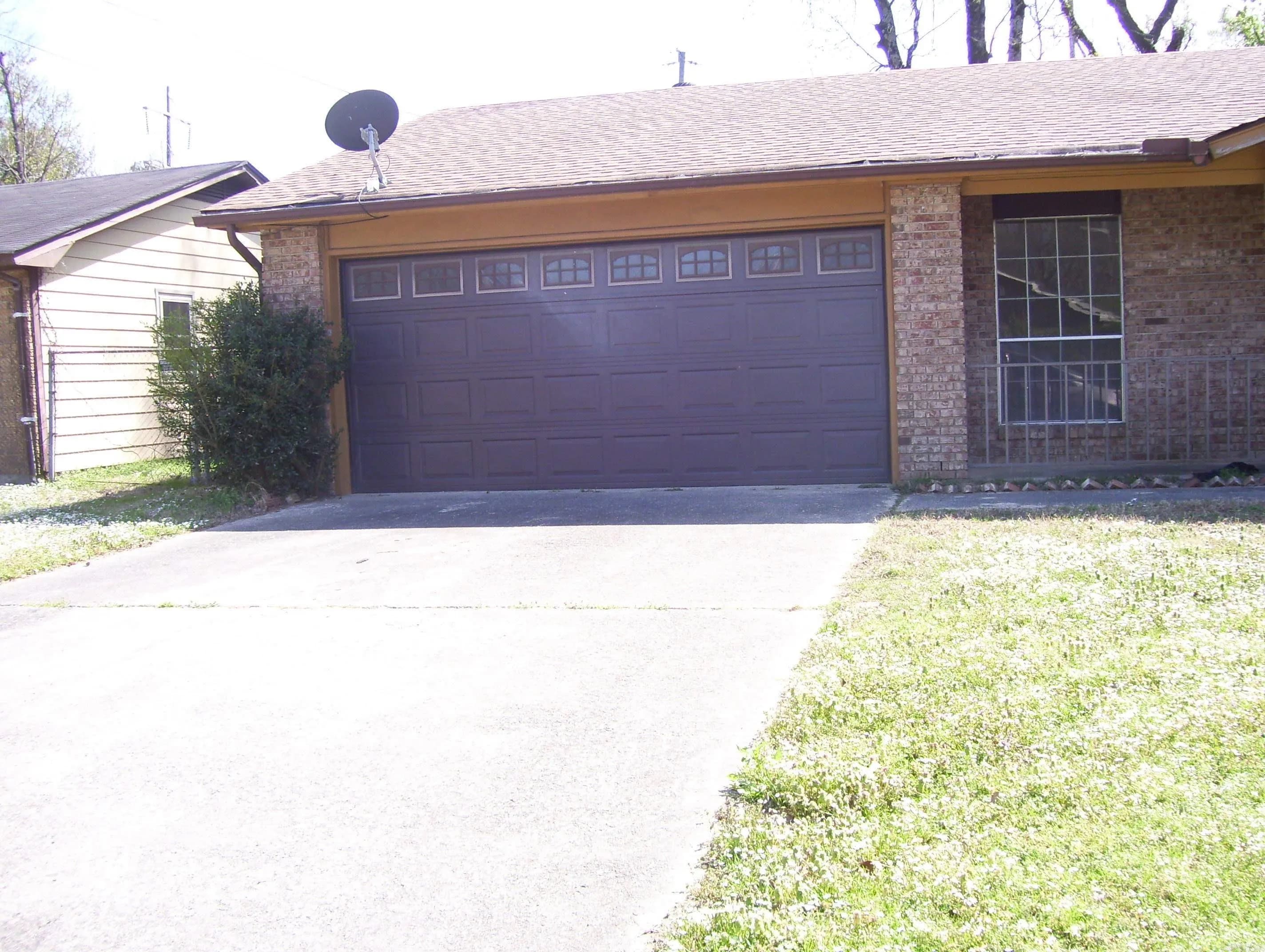 Property at 604 E 33rd - Image 2