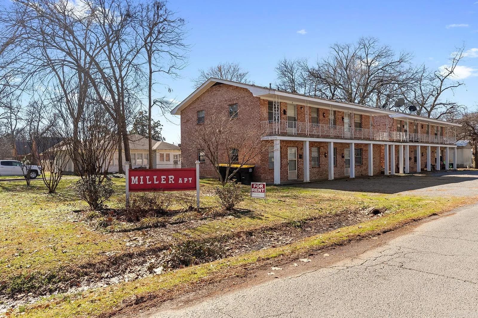 Property at 318 E Purdon - Image 4
