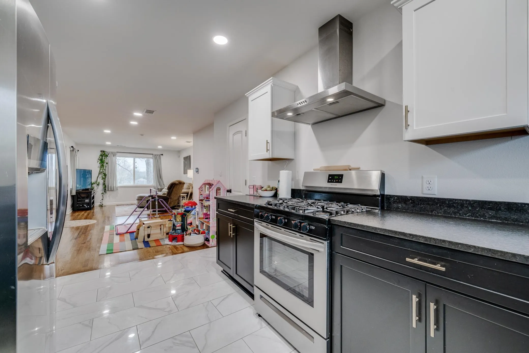 Property at 14  Brickton - Image 17