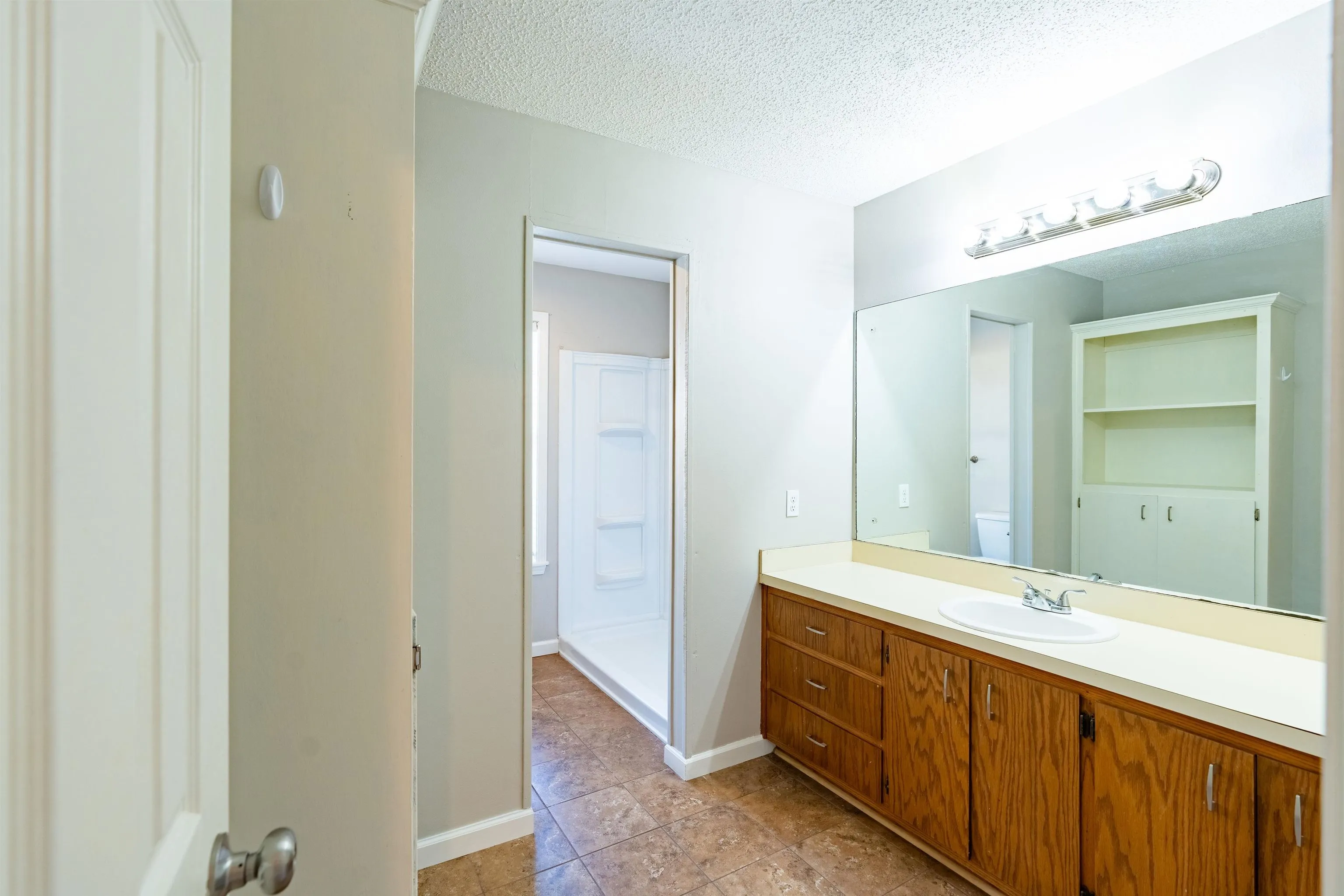 Property at 115  Cherokee - Image 31