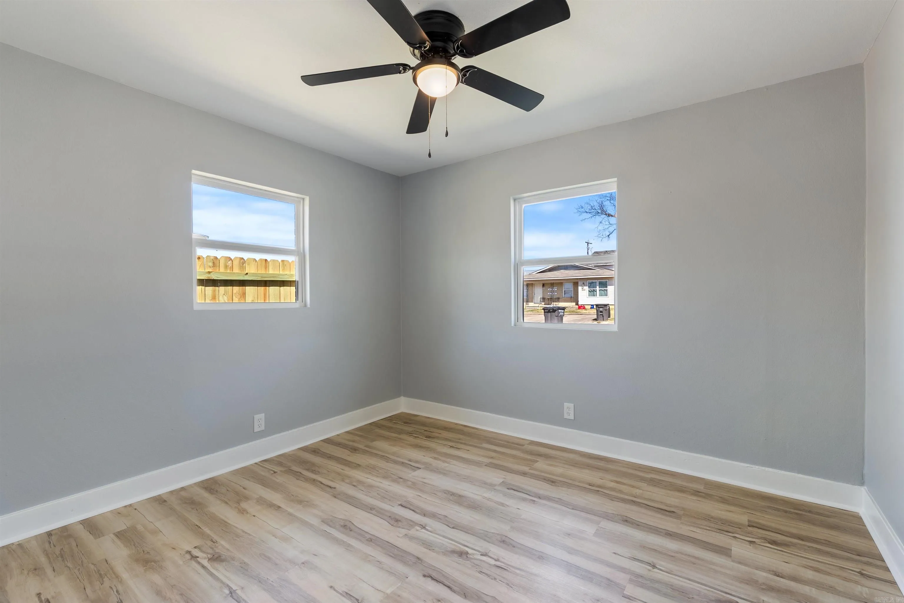 Property at 611  Lenora - Image 7