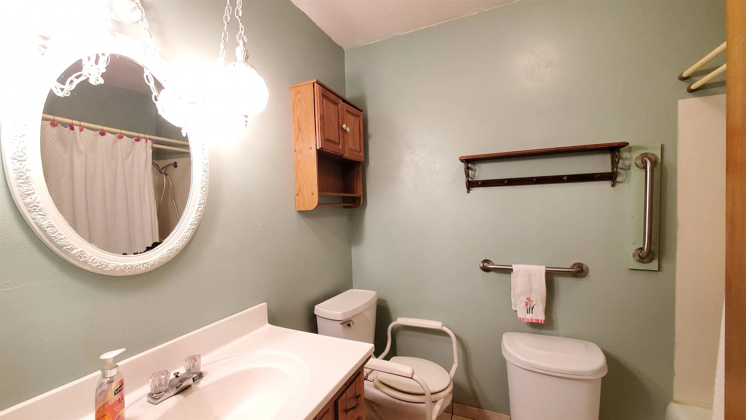 Property at 101  Hickory - Image 24