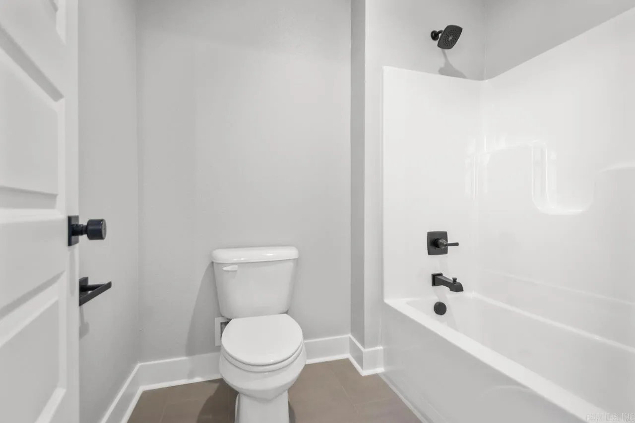 Property at 6060  Meridian - Image 28