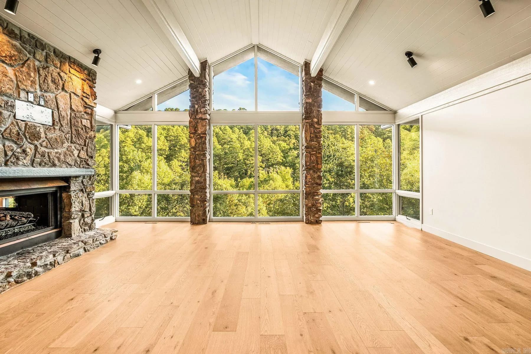 Property at 26  Kingston - Image 8