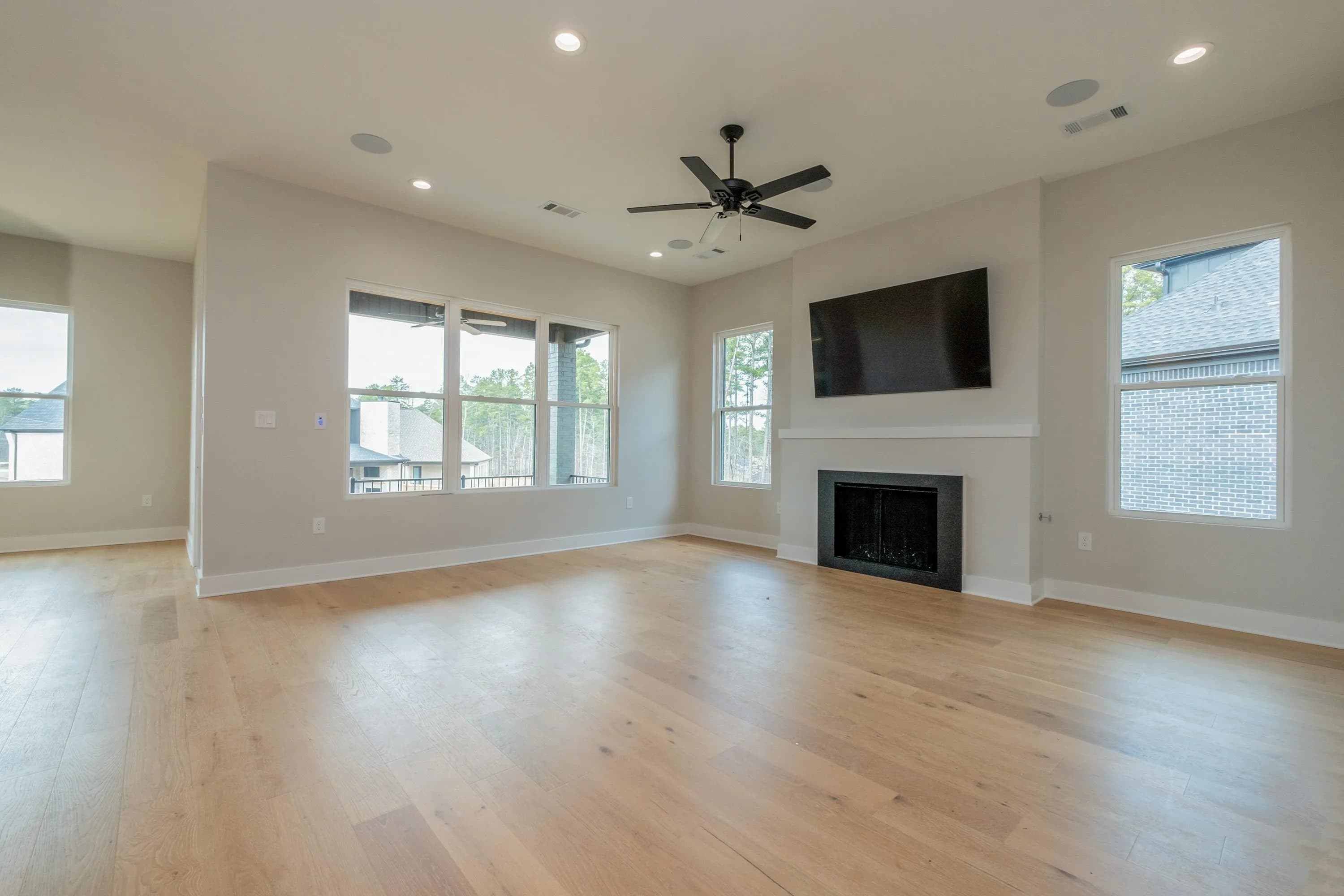 Property at 345  Fletcher - Image 8