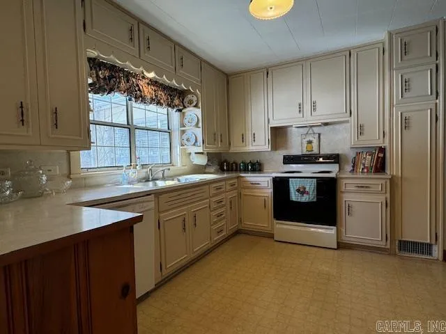 Property at 1704  Mansker - Image 13