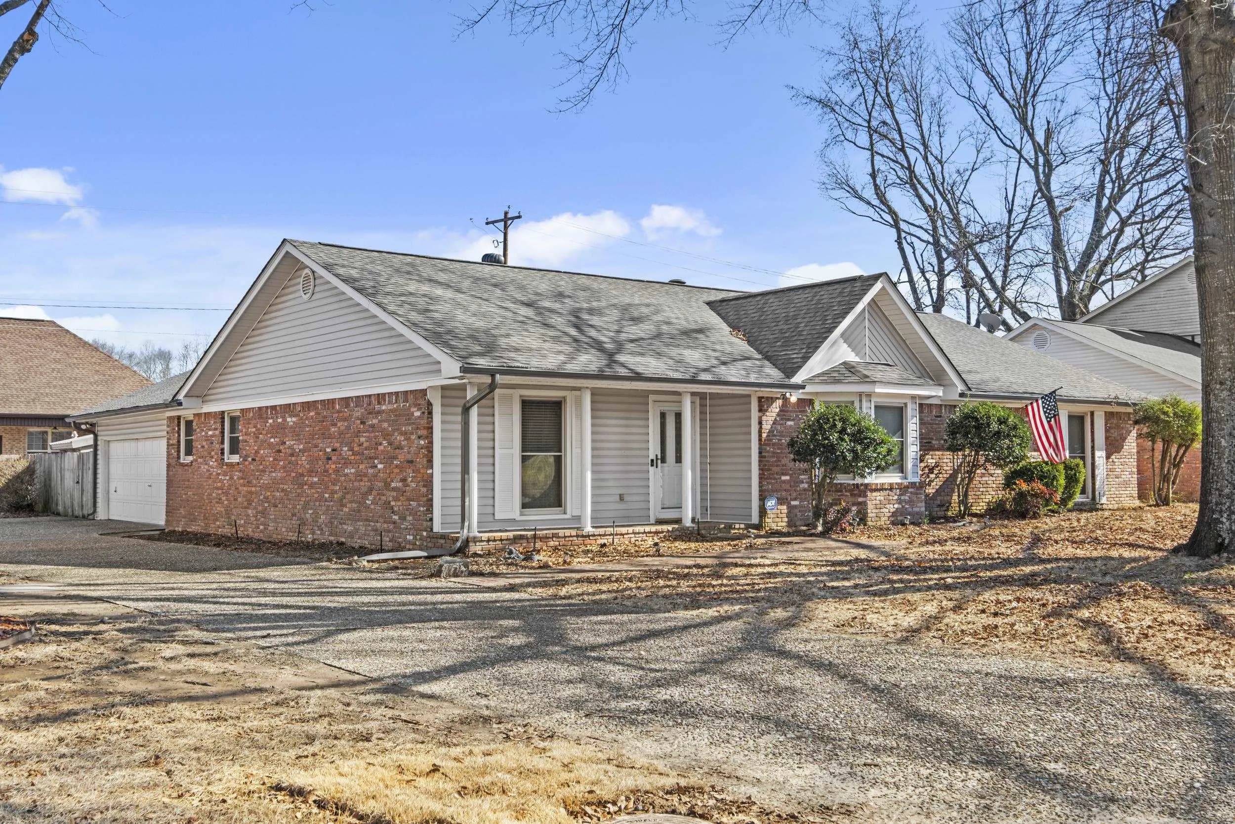 Property at 102  Charter - Image 3