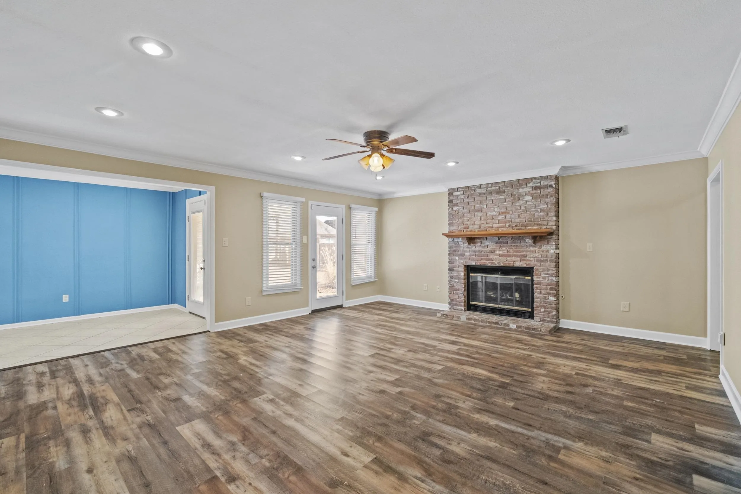 Property at 102  Charter - Image 7