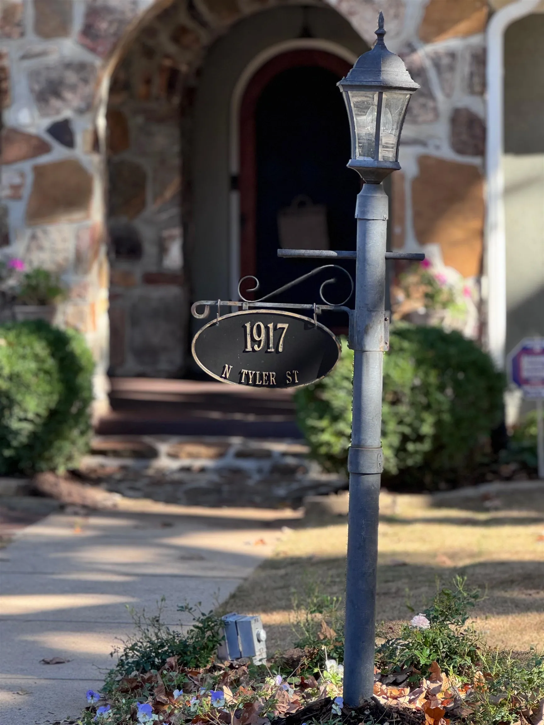 Property at 1917 N Tyler - Image 2