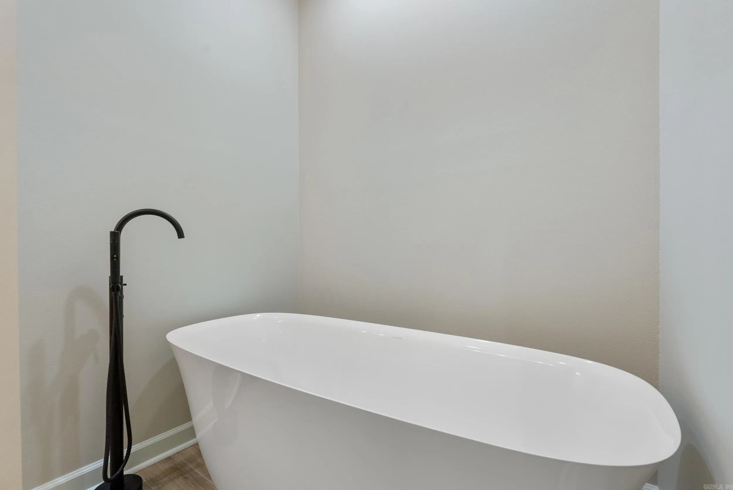 Property at 2338  Lakewood - Image 30
