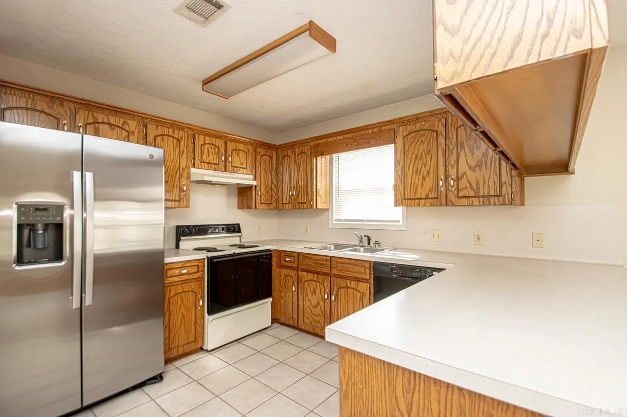 Property at 47  Fox run - Image 8