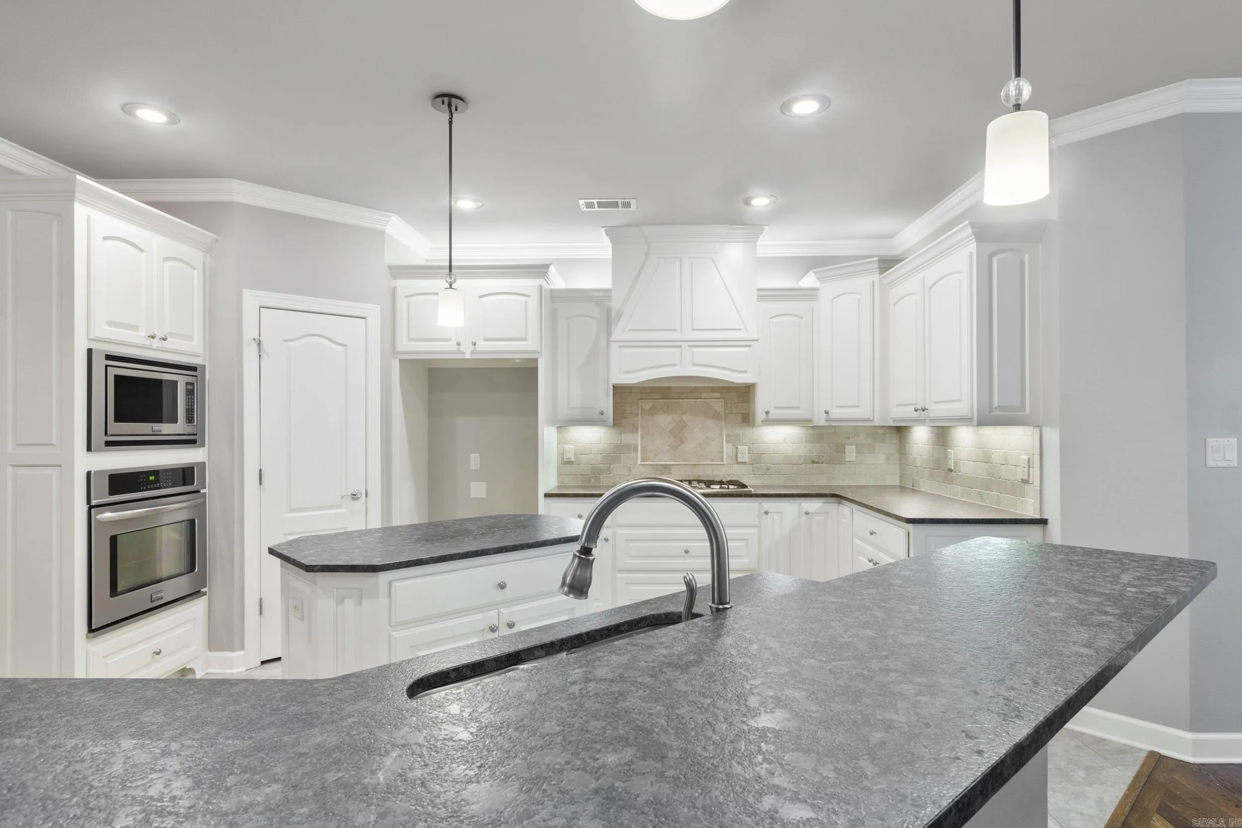 Property at 508  Miramar - Image 8