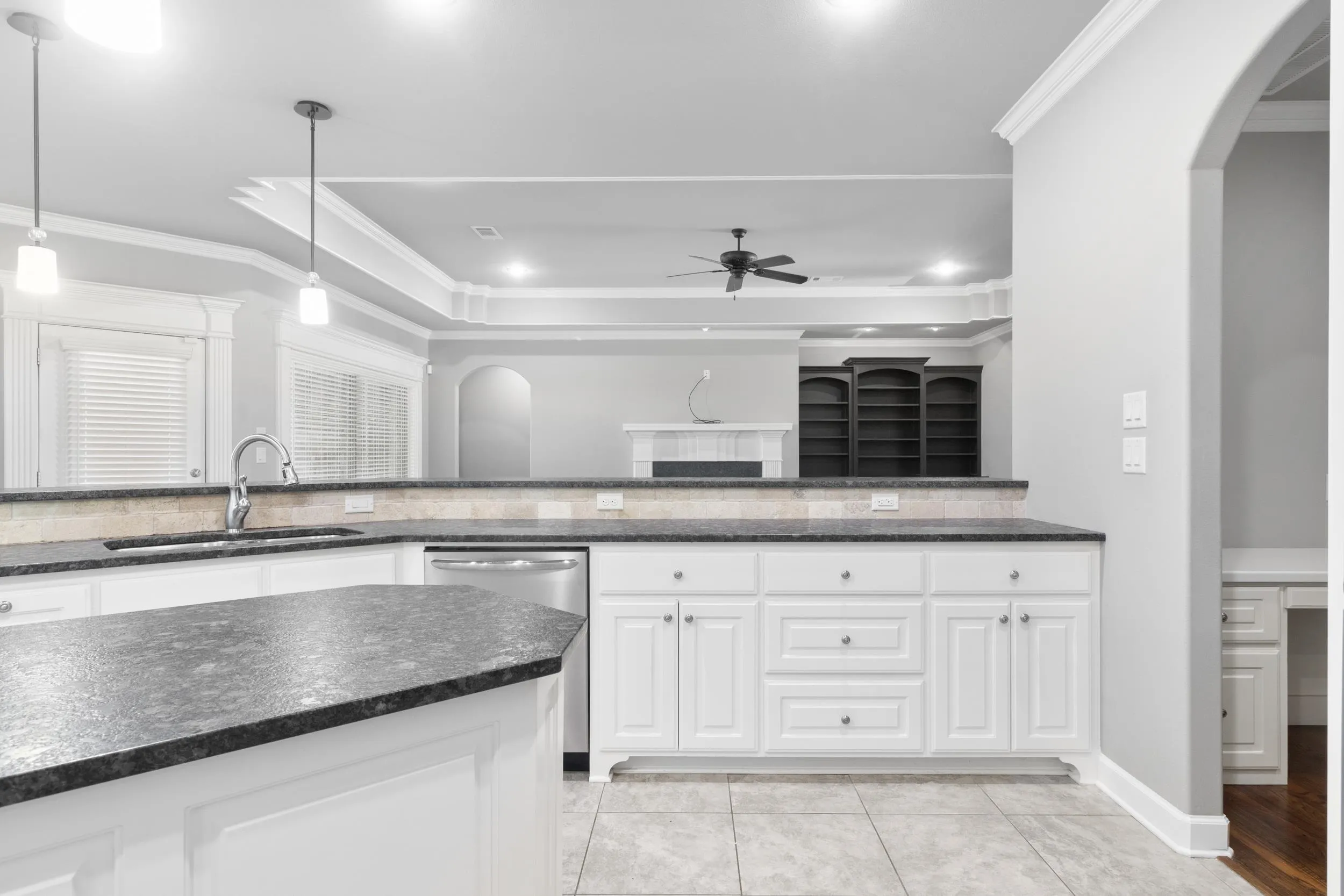 Property at 508  Miramar - Image 9